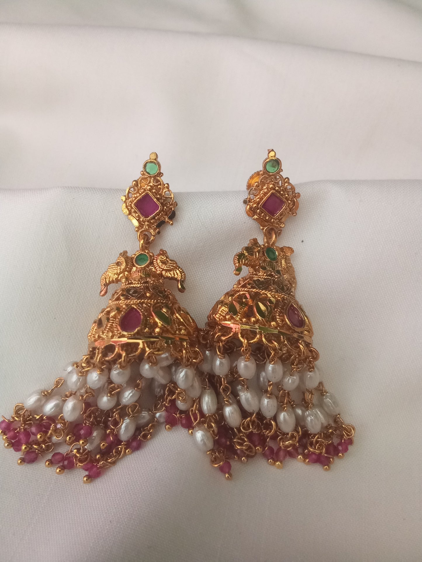 EARING-SHER111