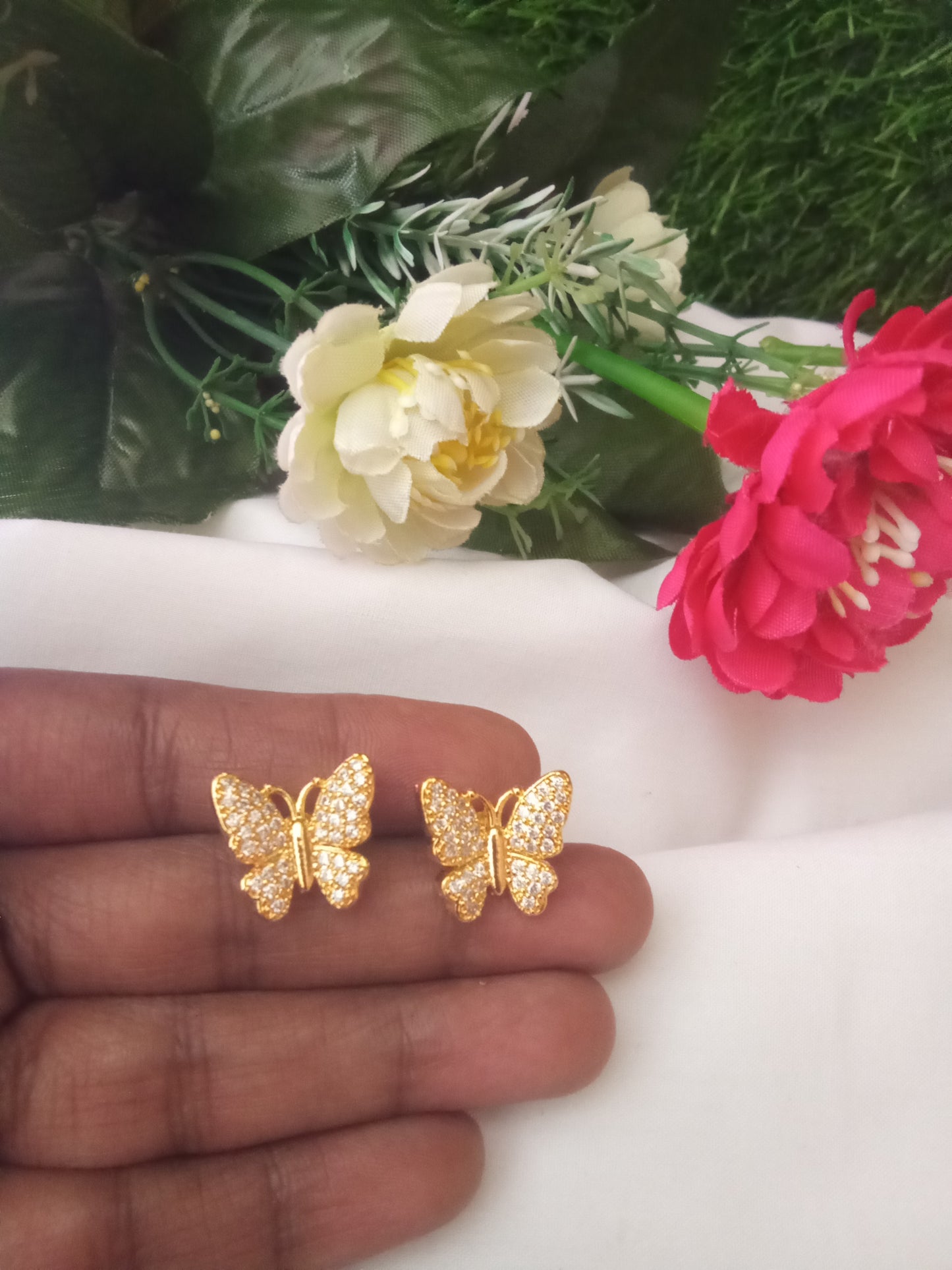 EARING-SHST128