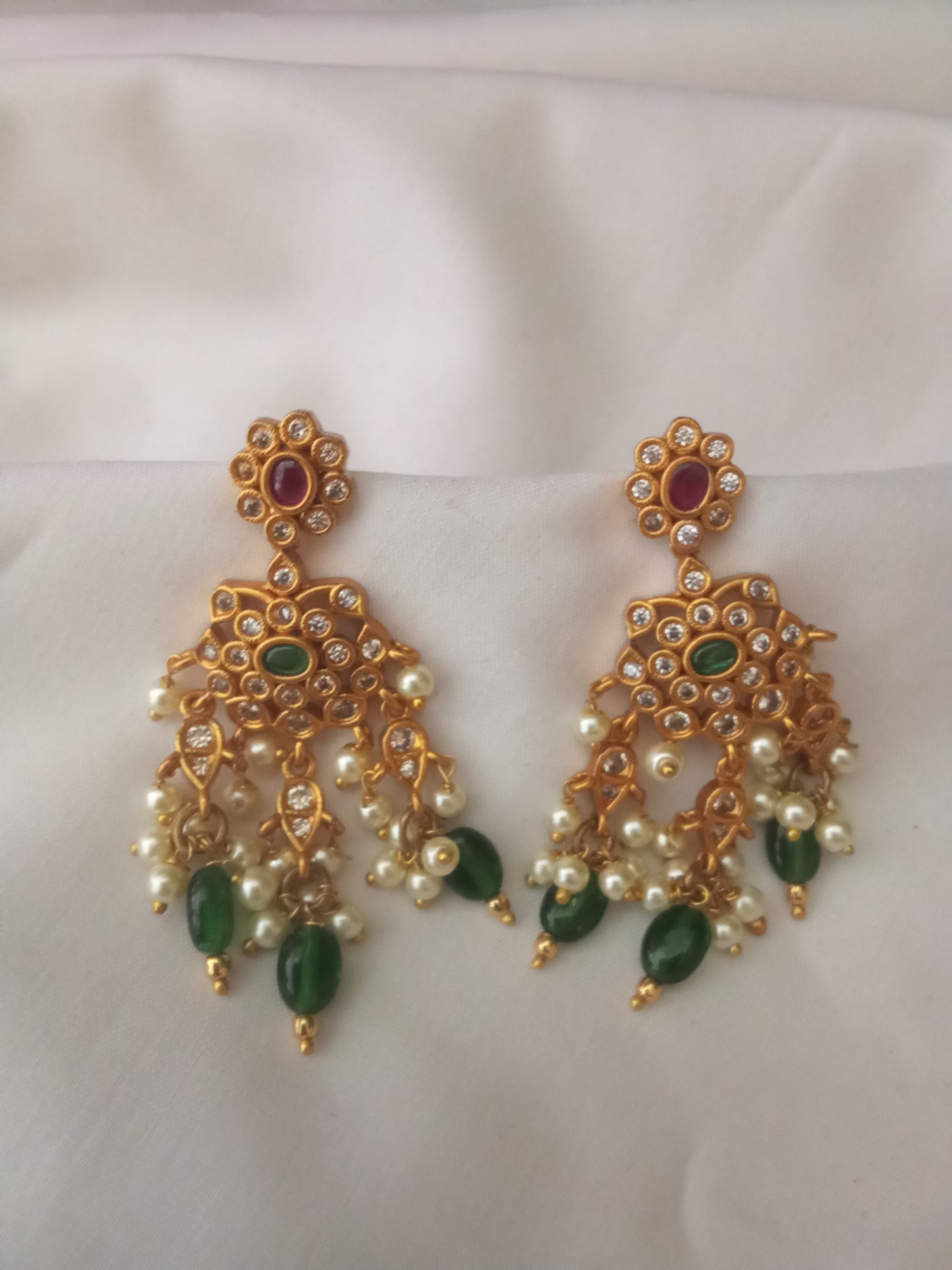 EARING-SHER225
