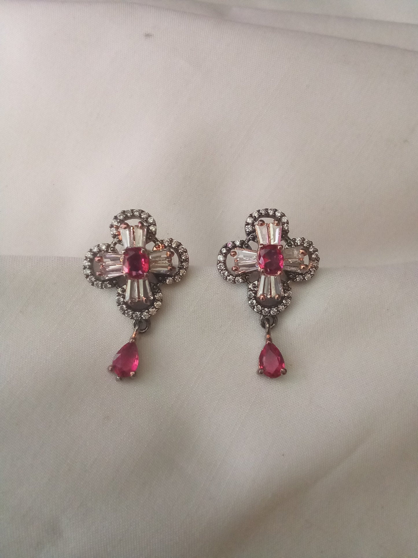 EARING-SHST103