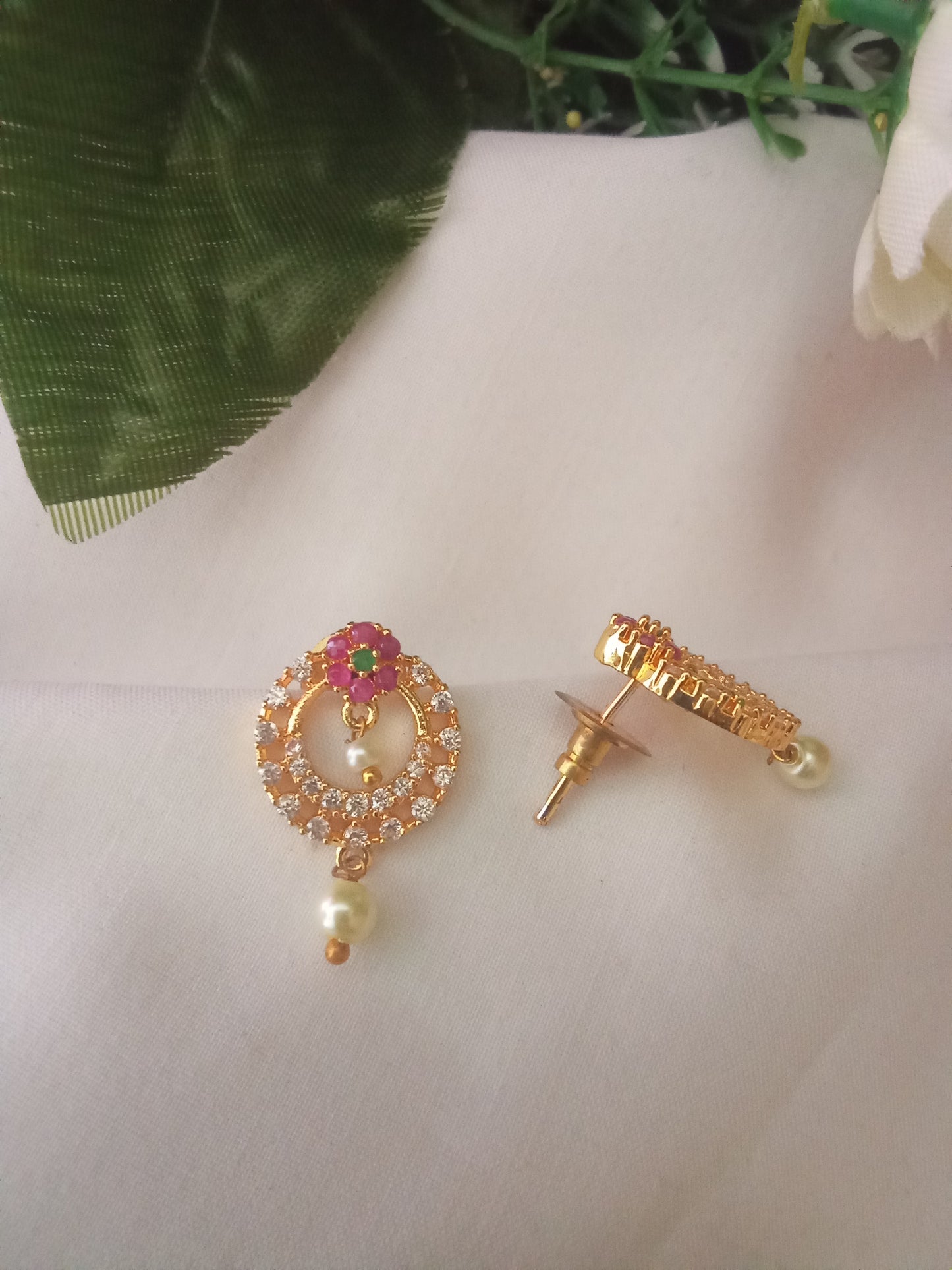 EARING-SHST122