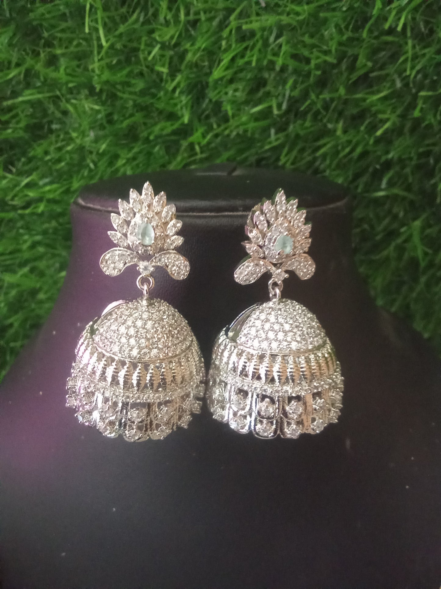 EARING-SHER204