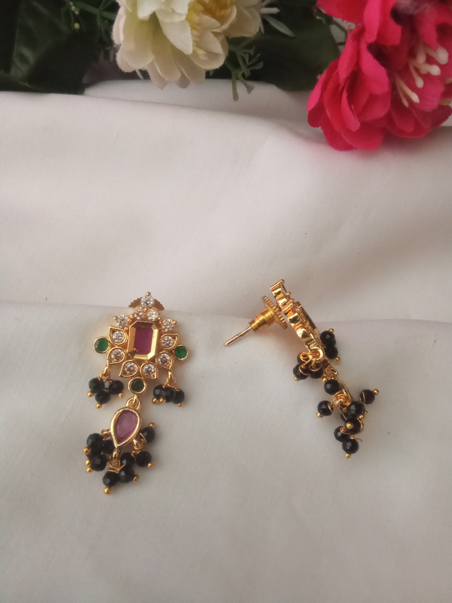 EARING-SHER235