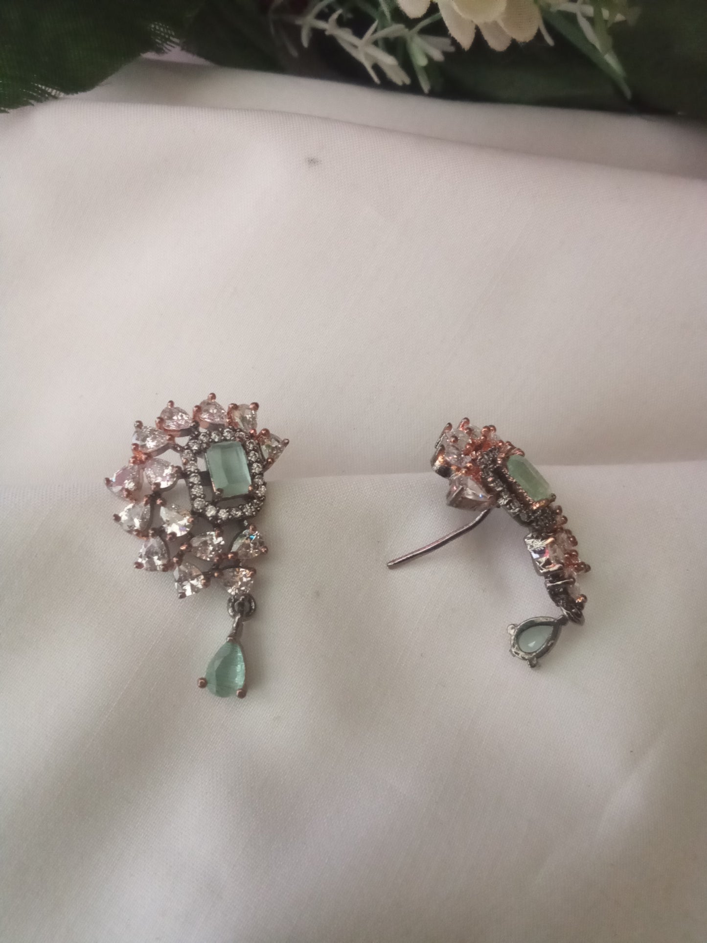 EARING-SHST105