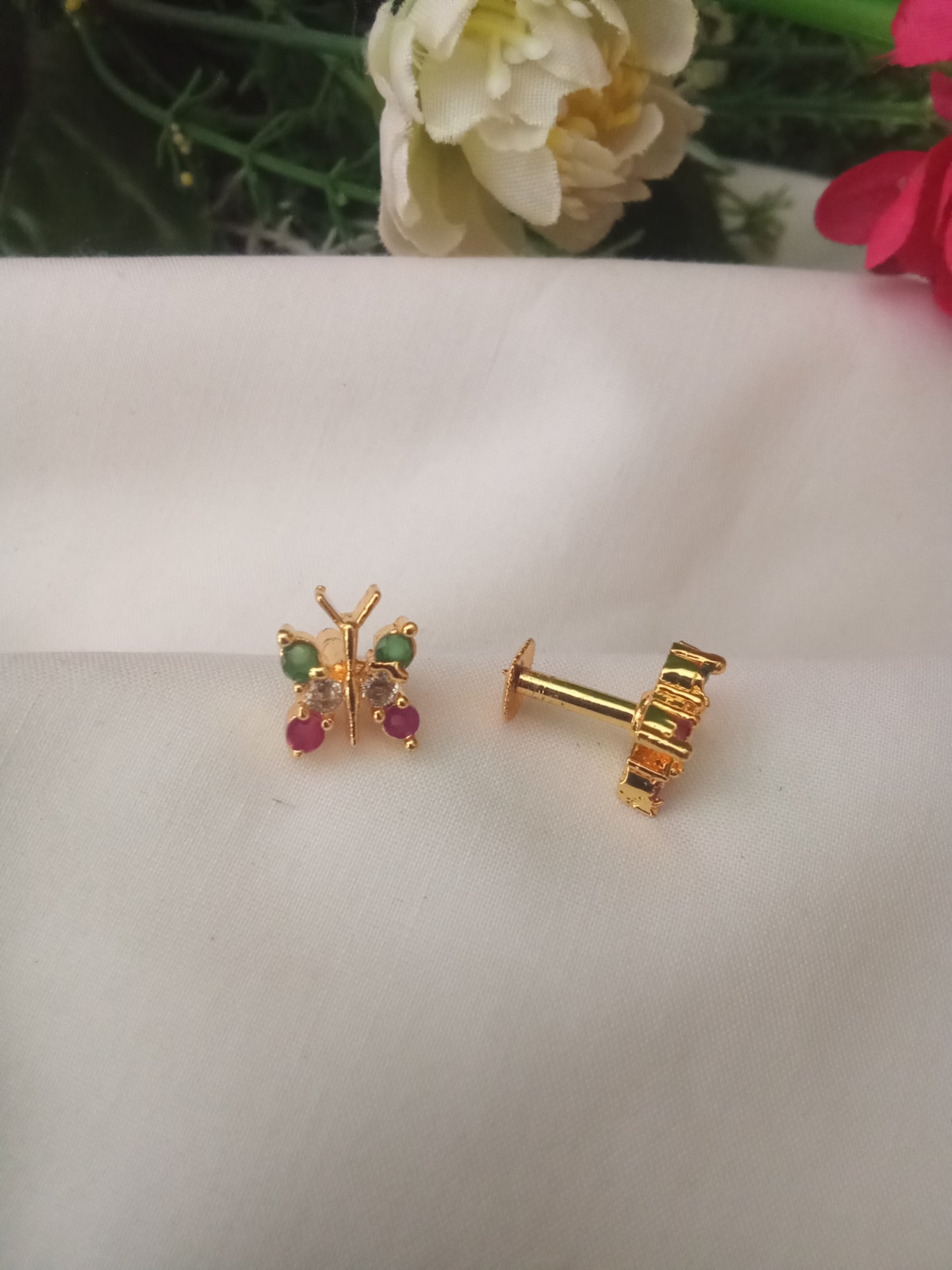 EARING-SHST77