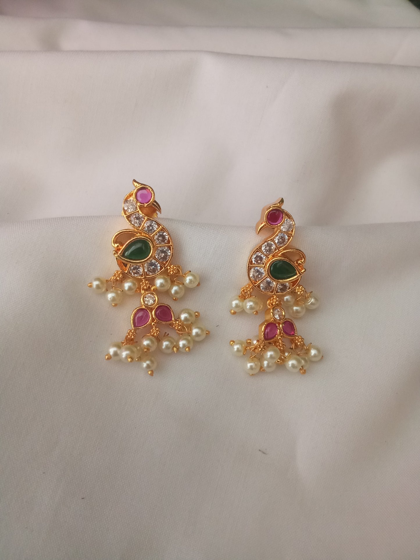 EARING-SHER244