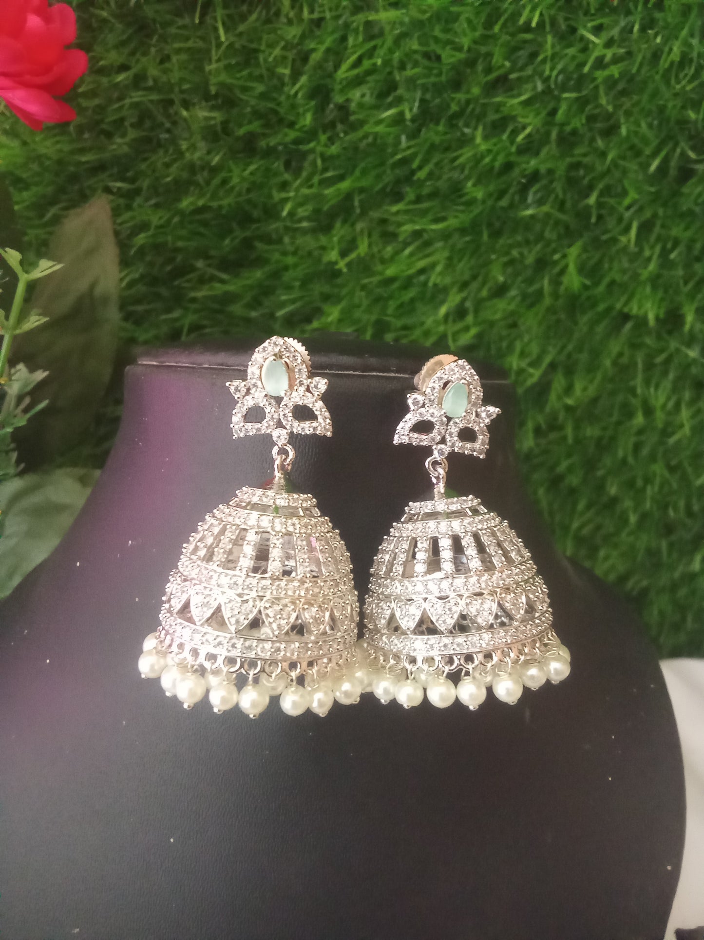EARING-SHER210