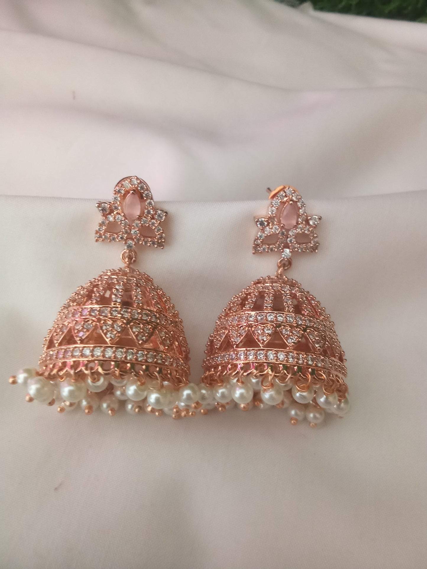 EARING-SHER208