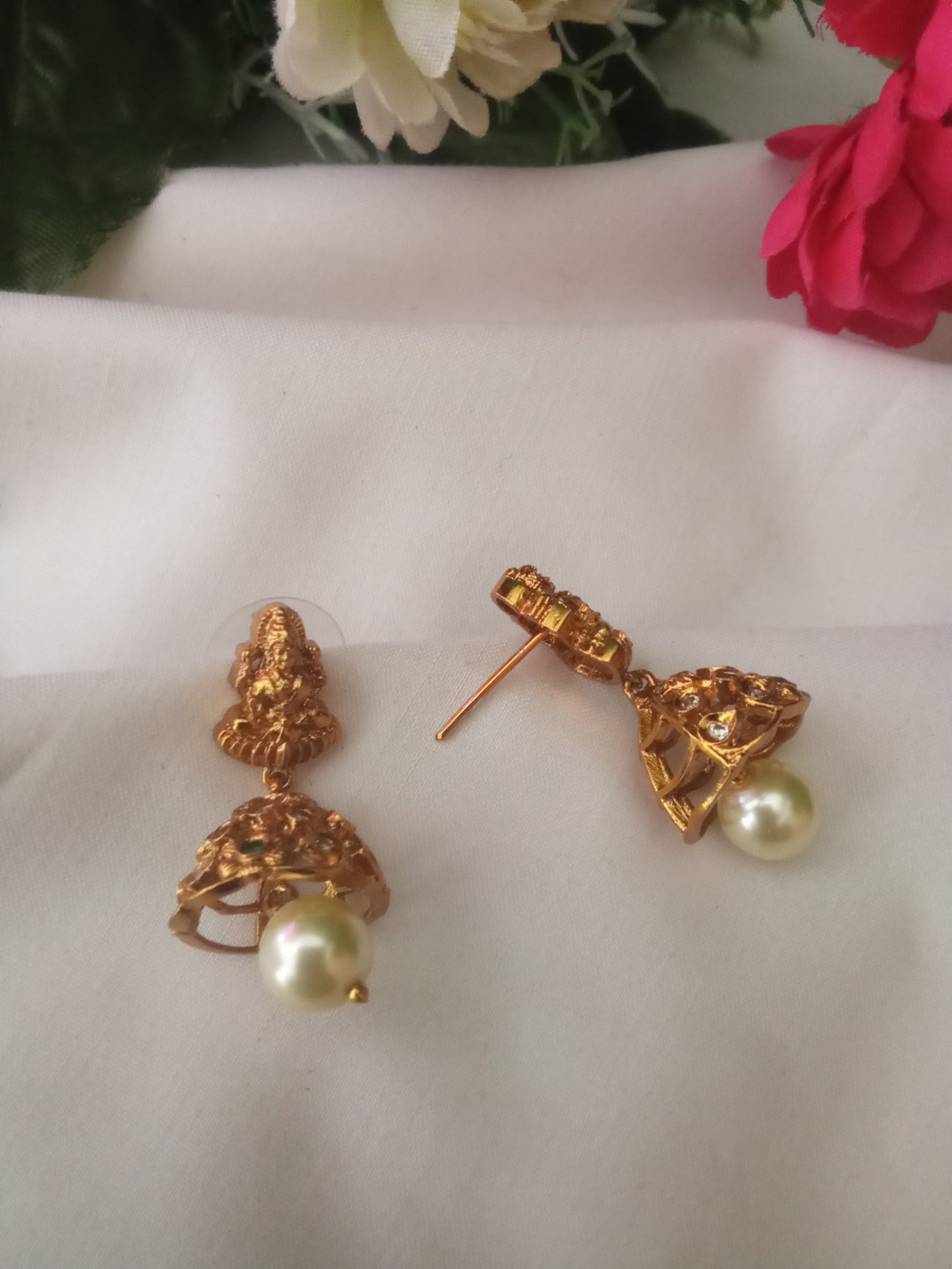 EARING-SHER215