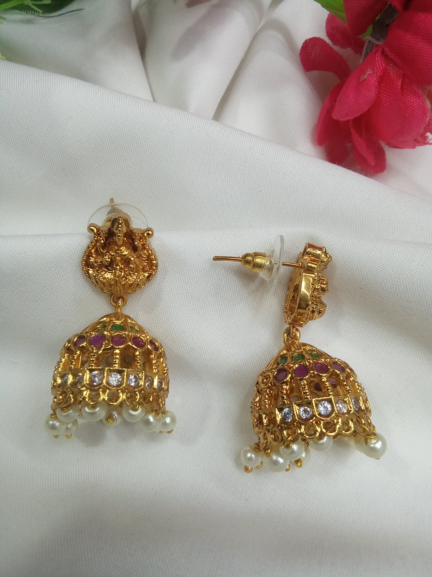 EARING-SHER12