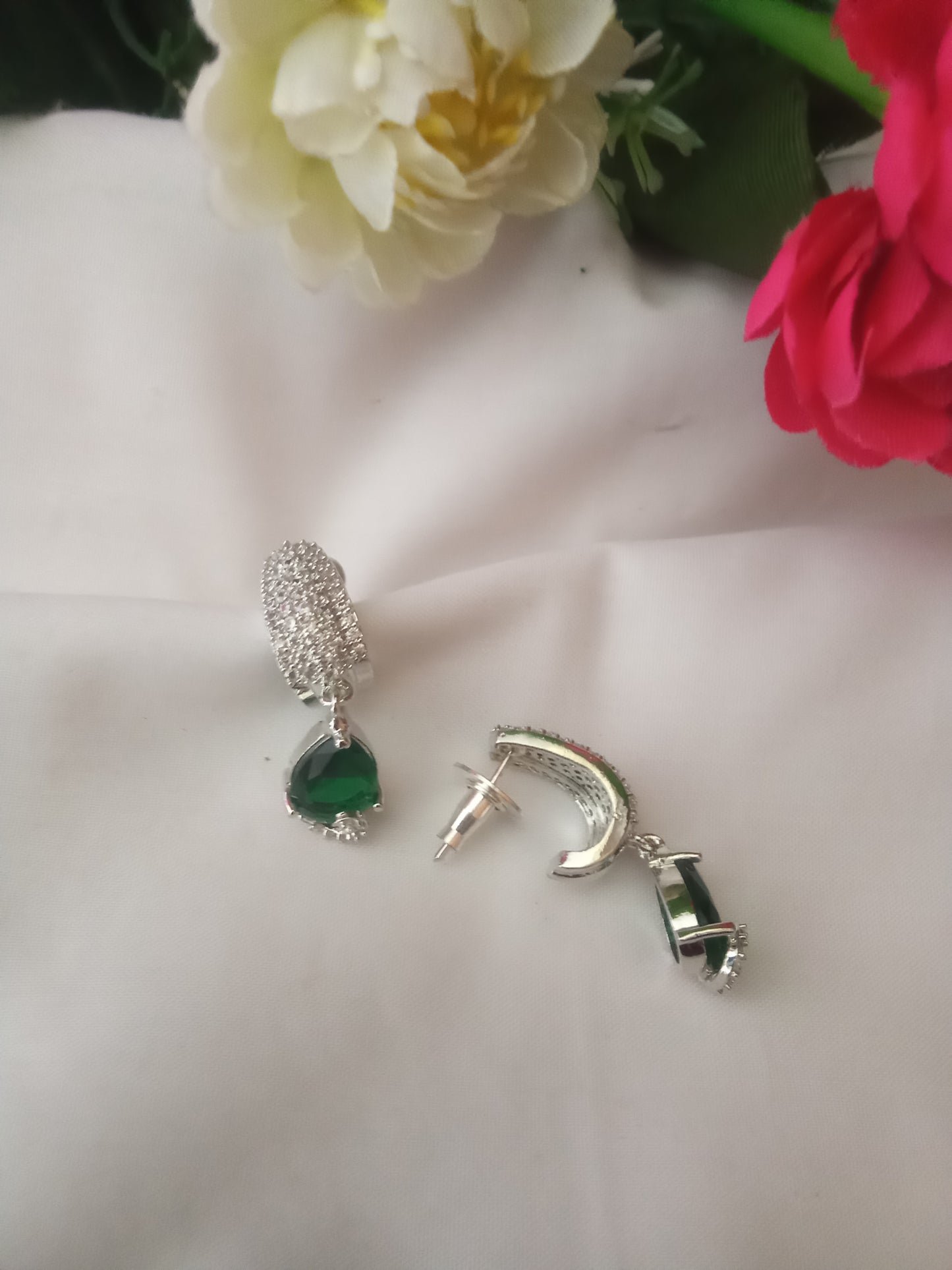 EARING-SHER261