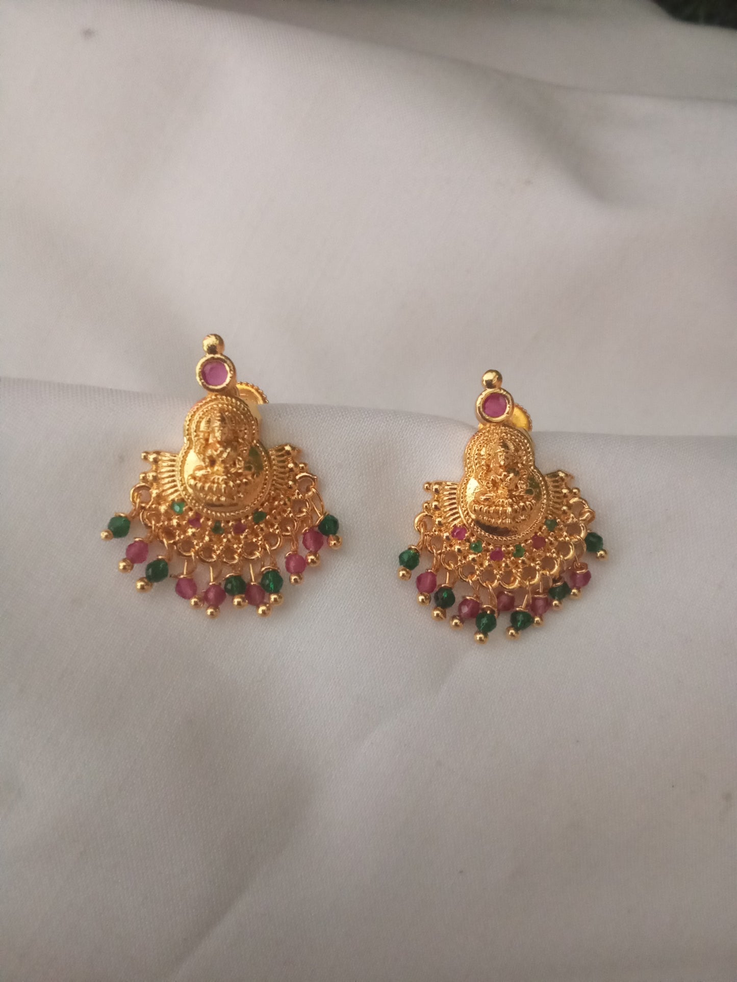 EARING-SHST94