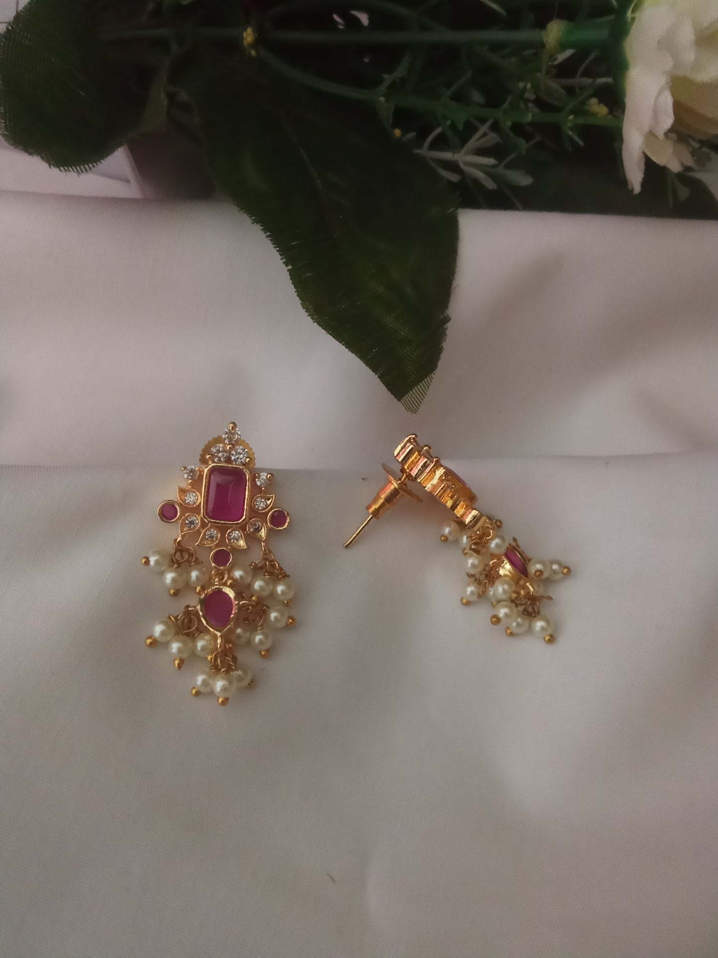 EARING-SHER243