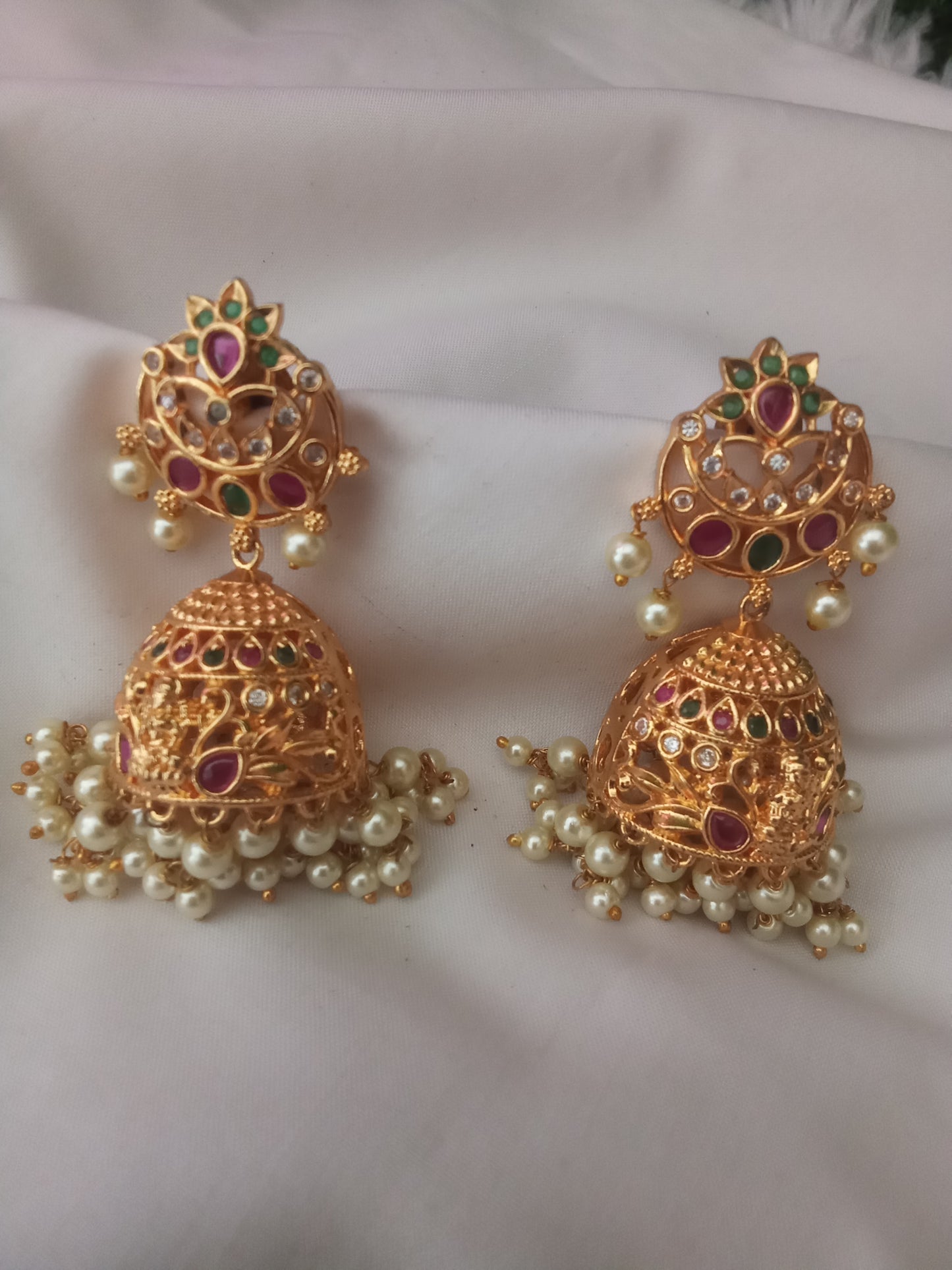 EARING-SHER30