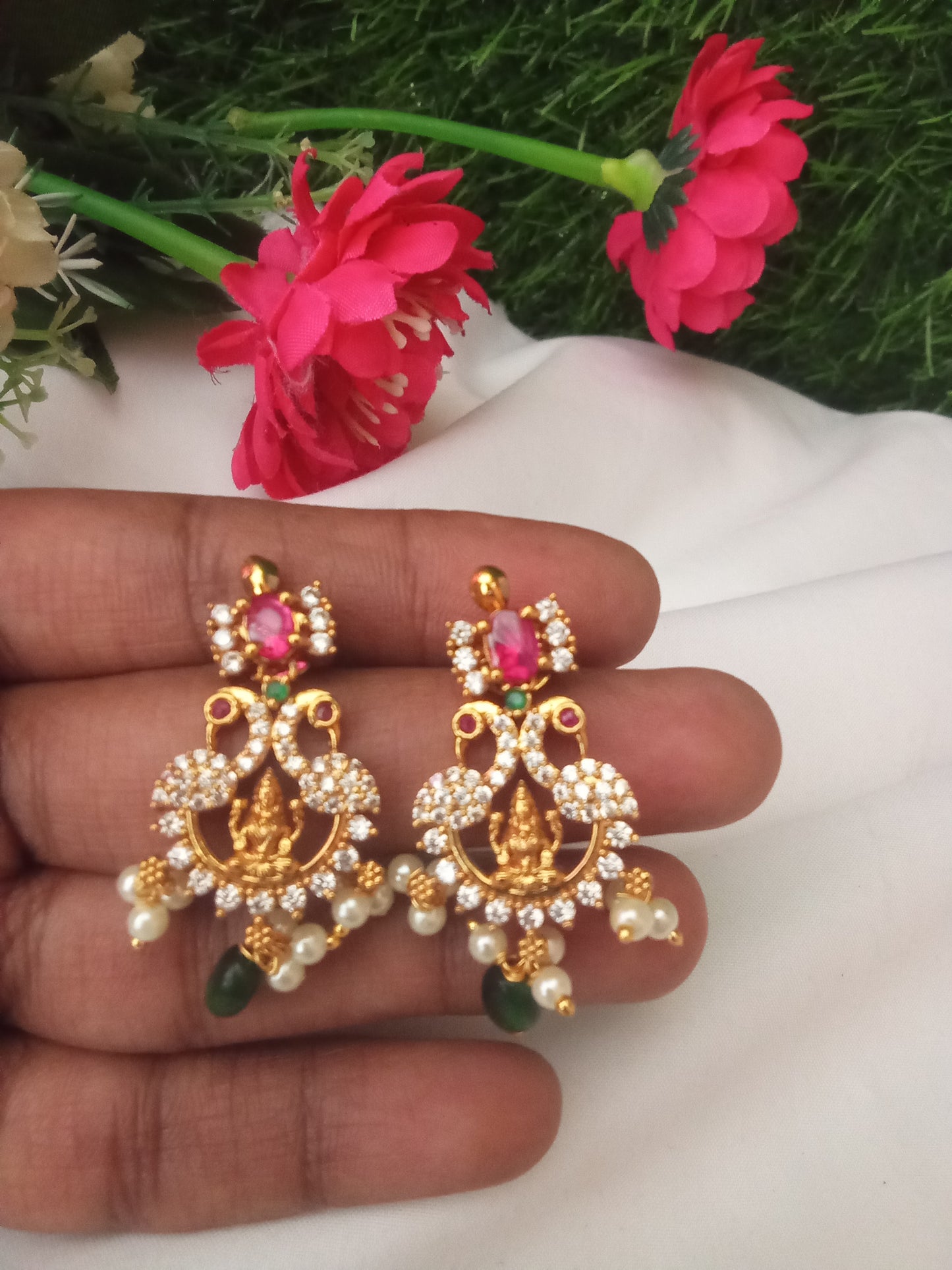 EARING-SHER130