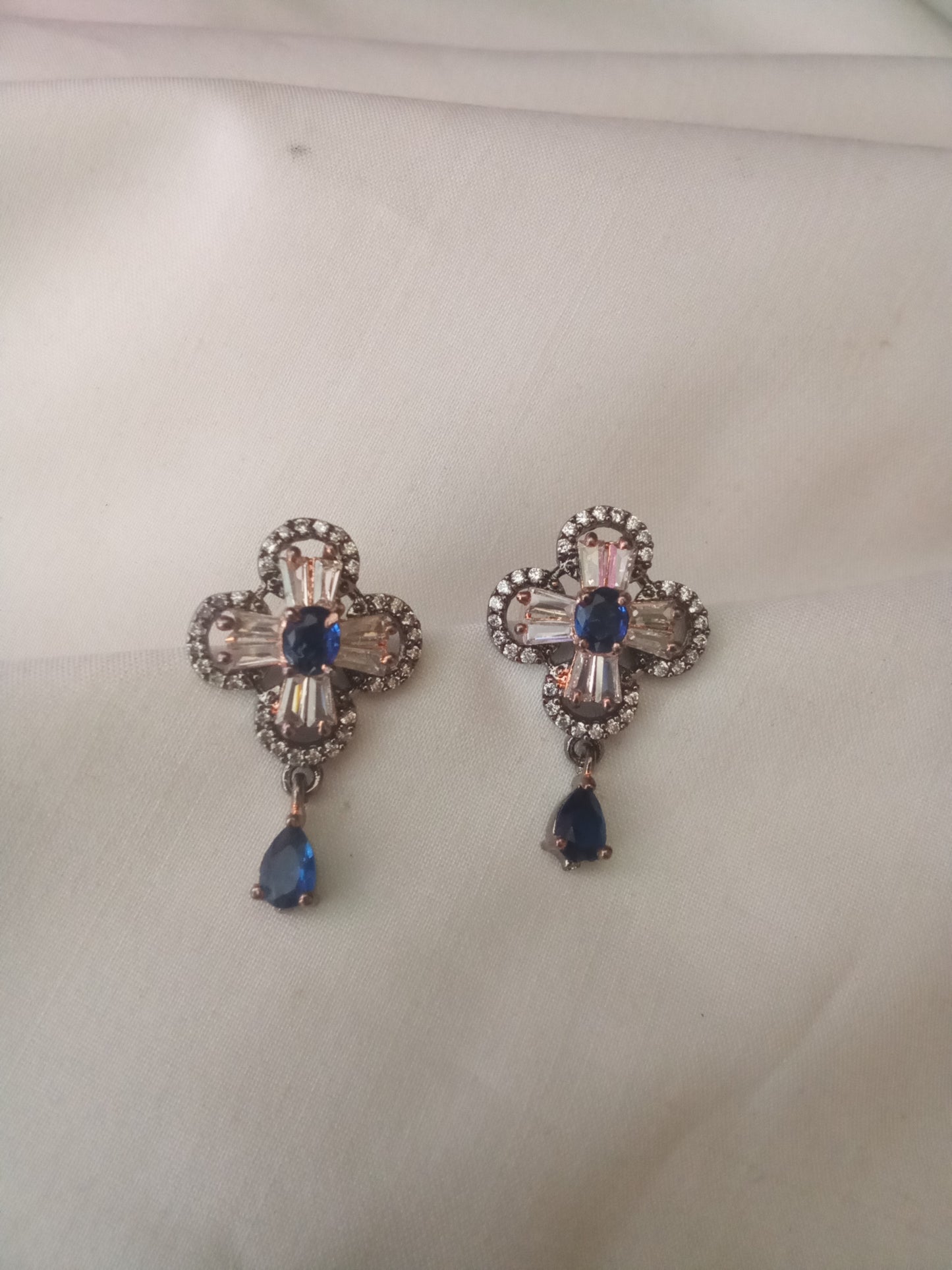 EARING-SHER104