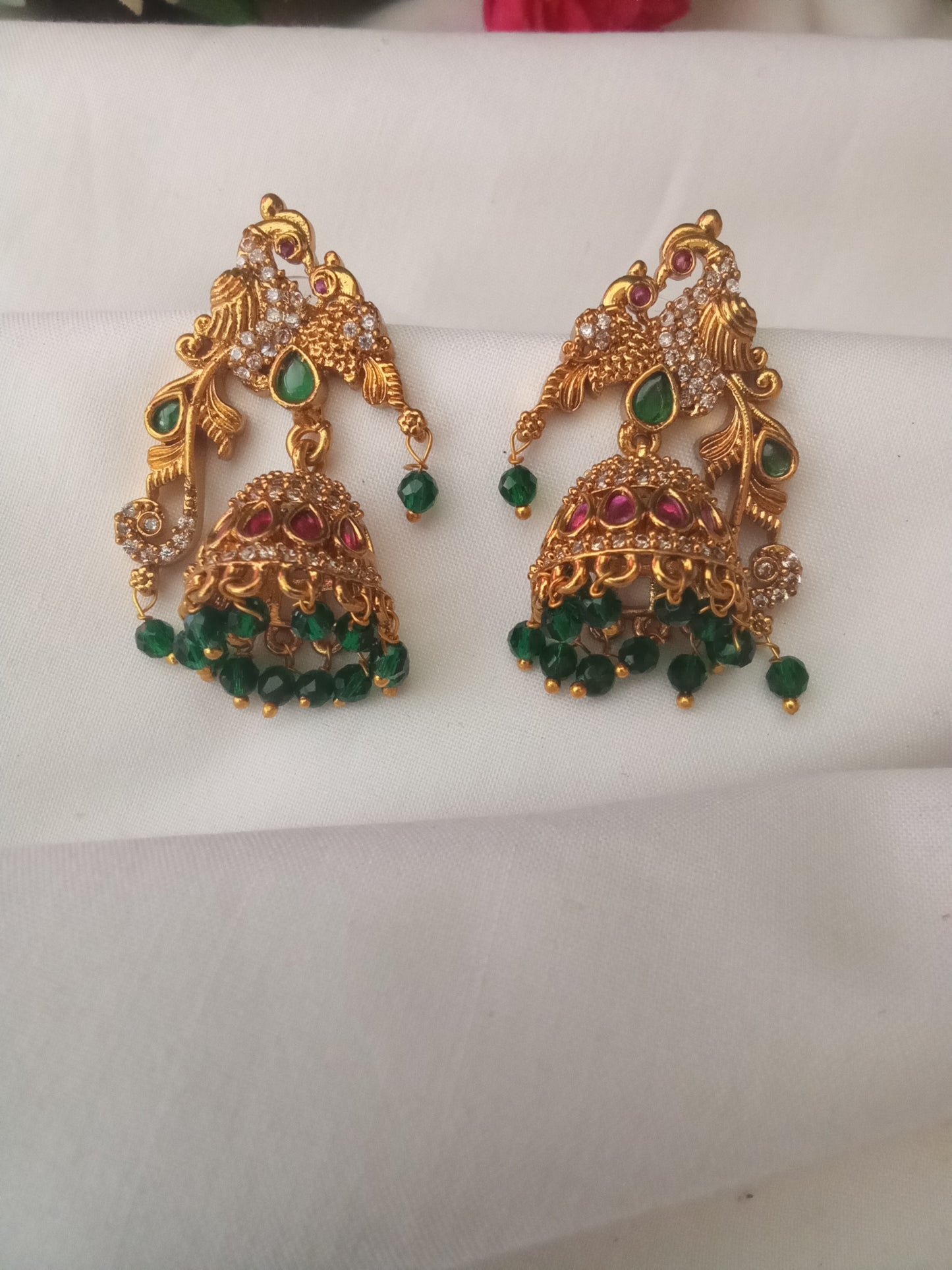 EARING-SHST82