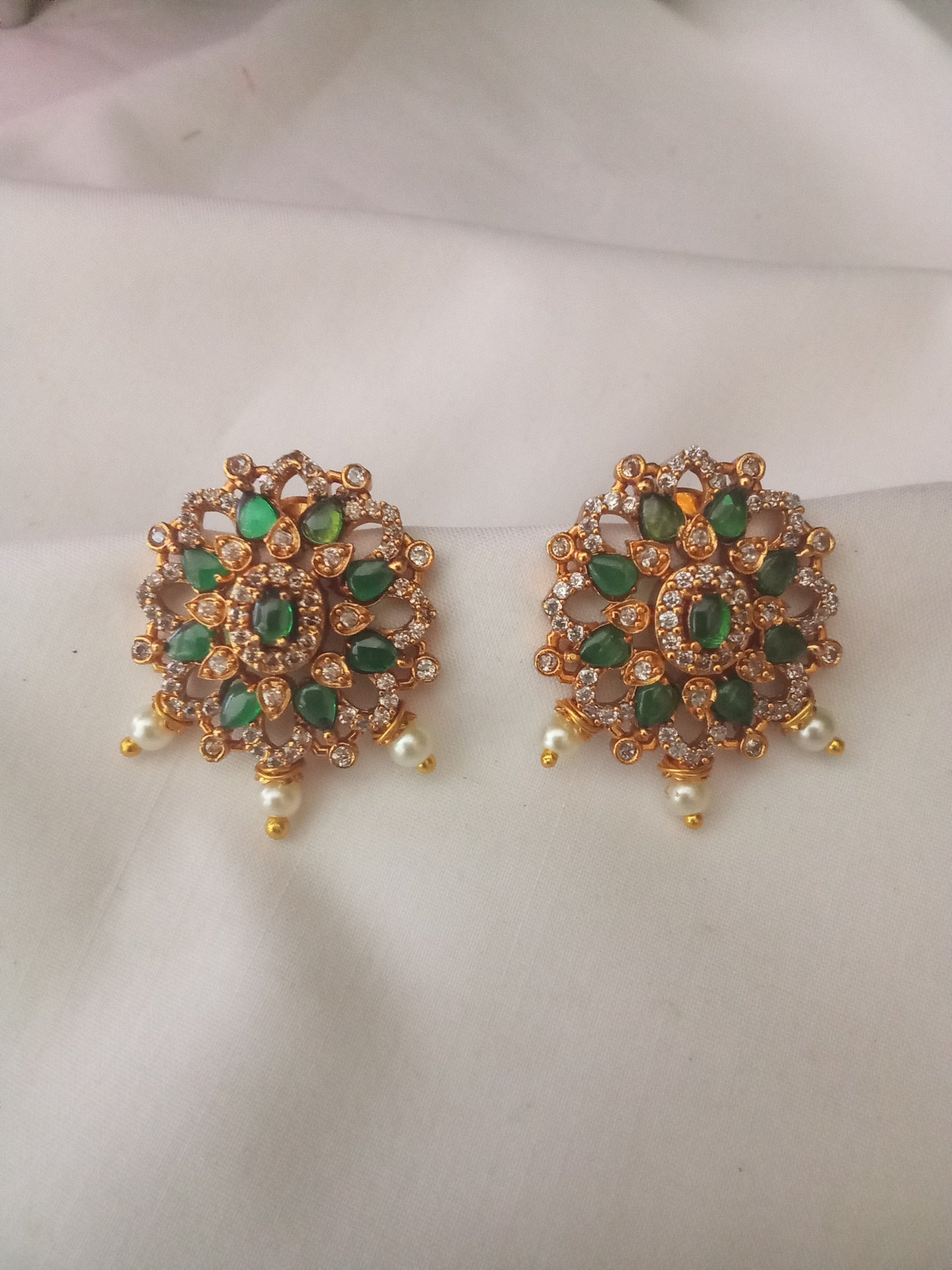 EARING-SHST04