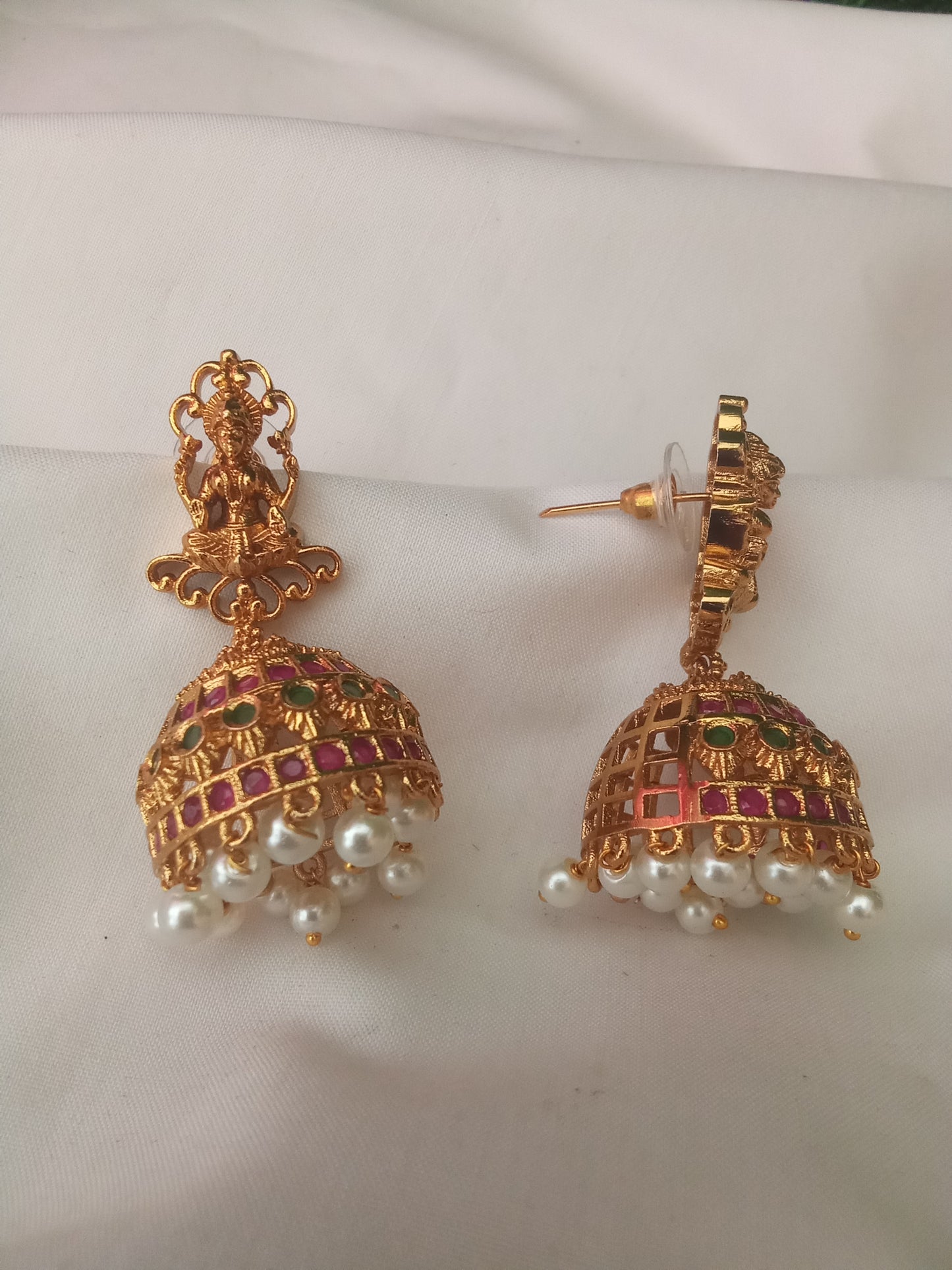 EARING-SHER58