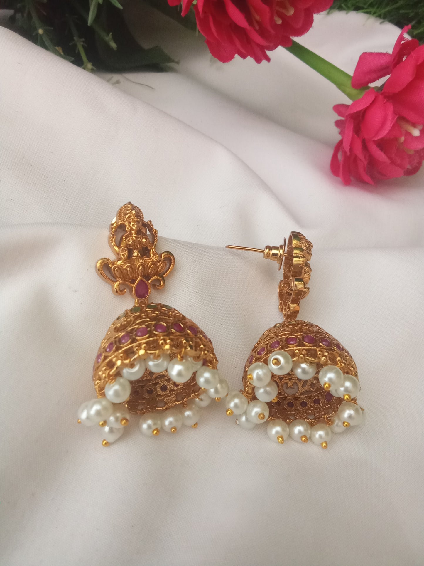 EARING-SHER74