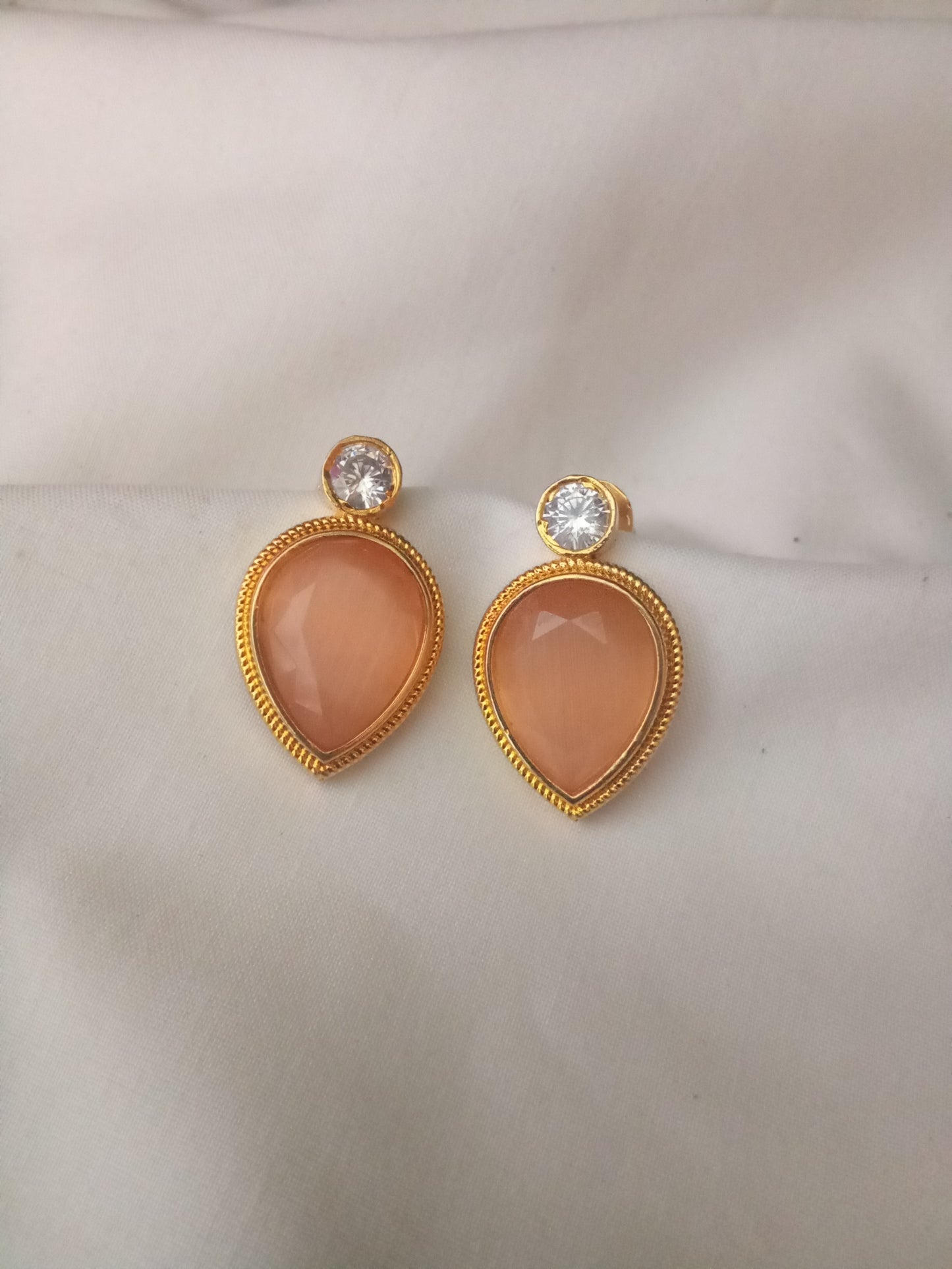 EARING-SHST64