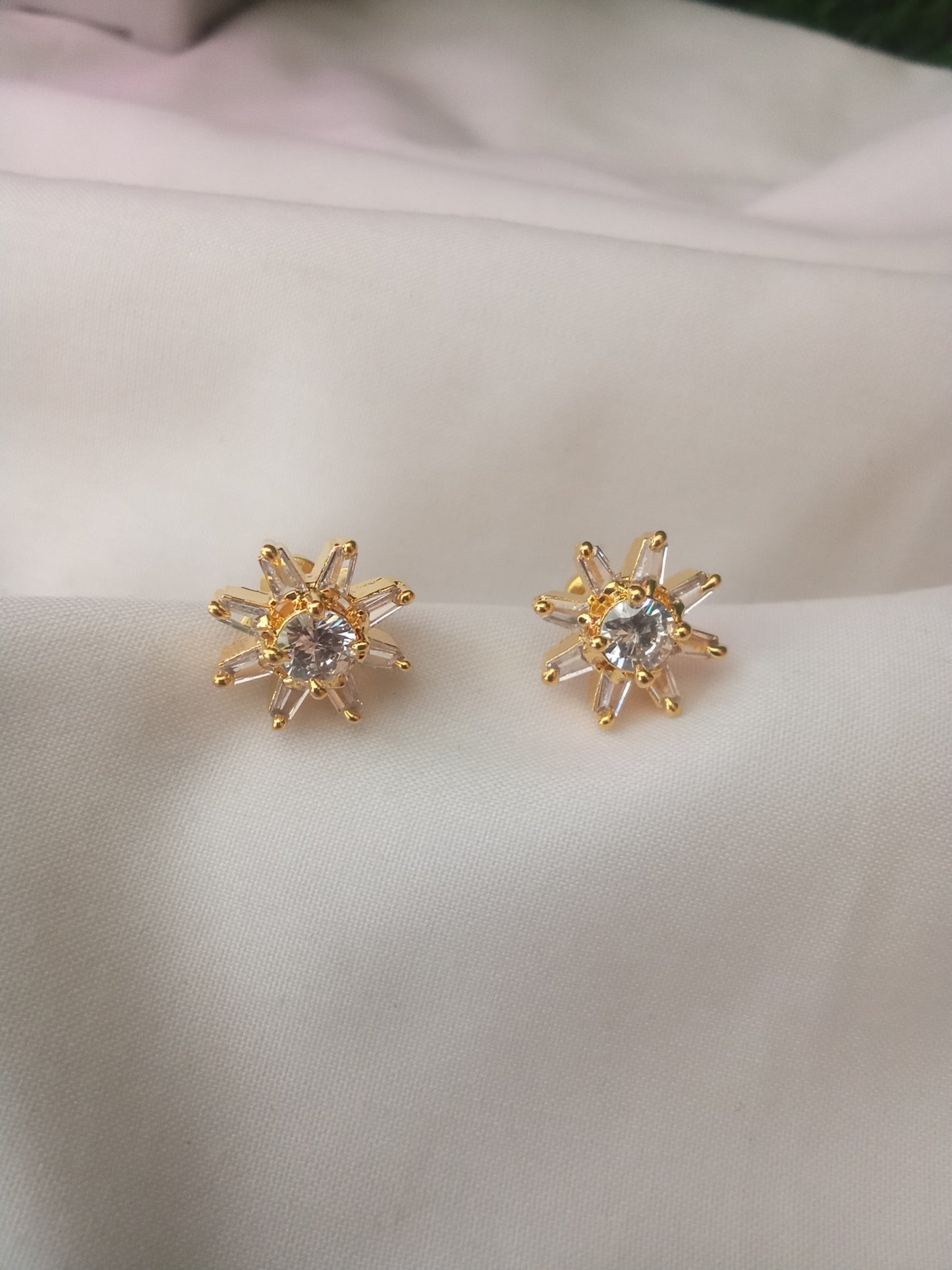 EARING-SHST125
