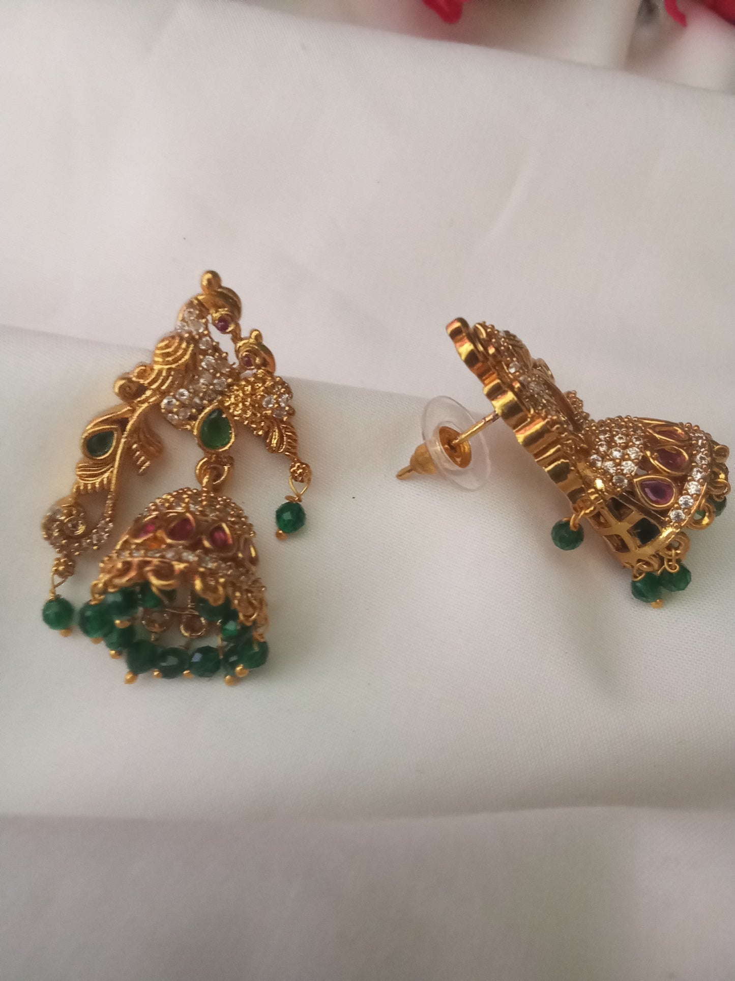 EARING-SHST82