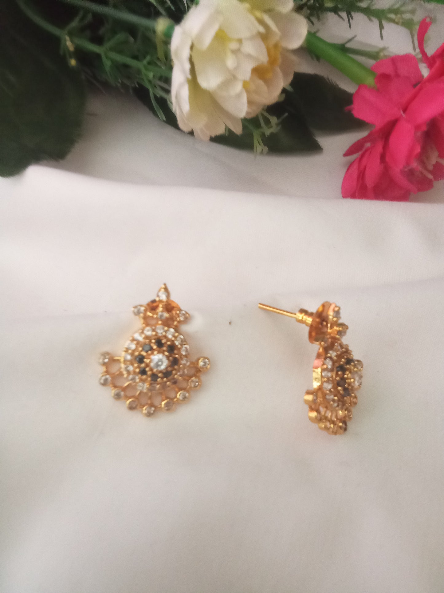 EARING-SHER53