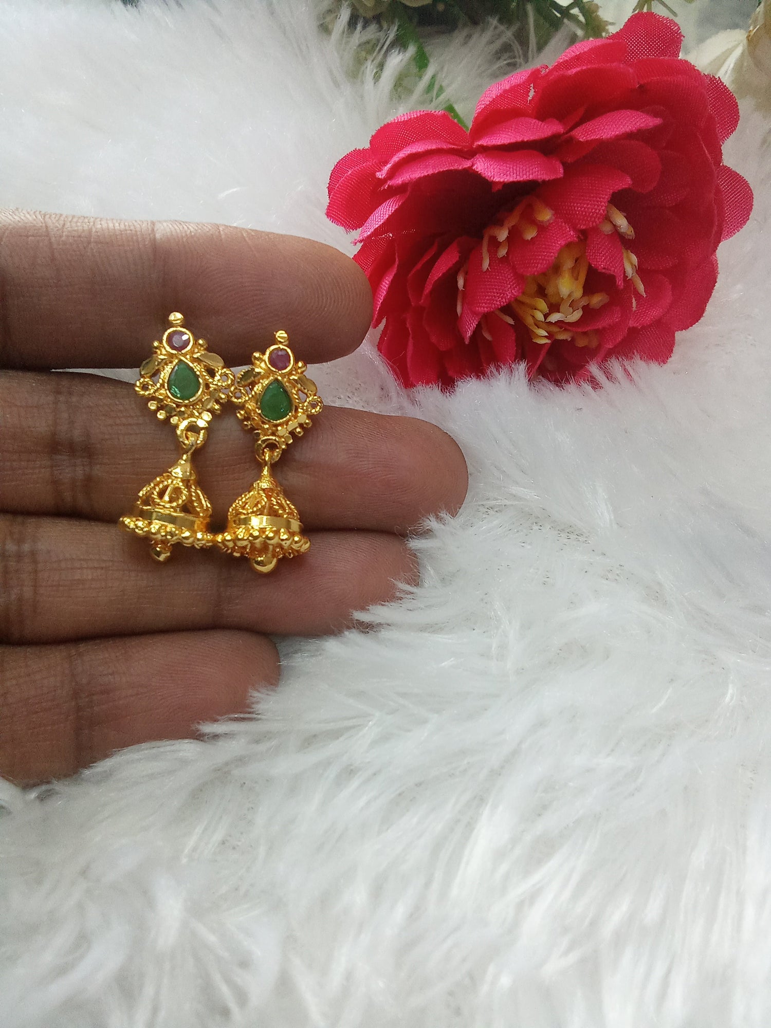 DAILYWEAR SCREWBACK ONEGRAM EARRINGS-STUDS