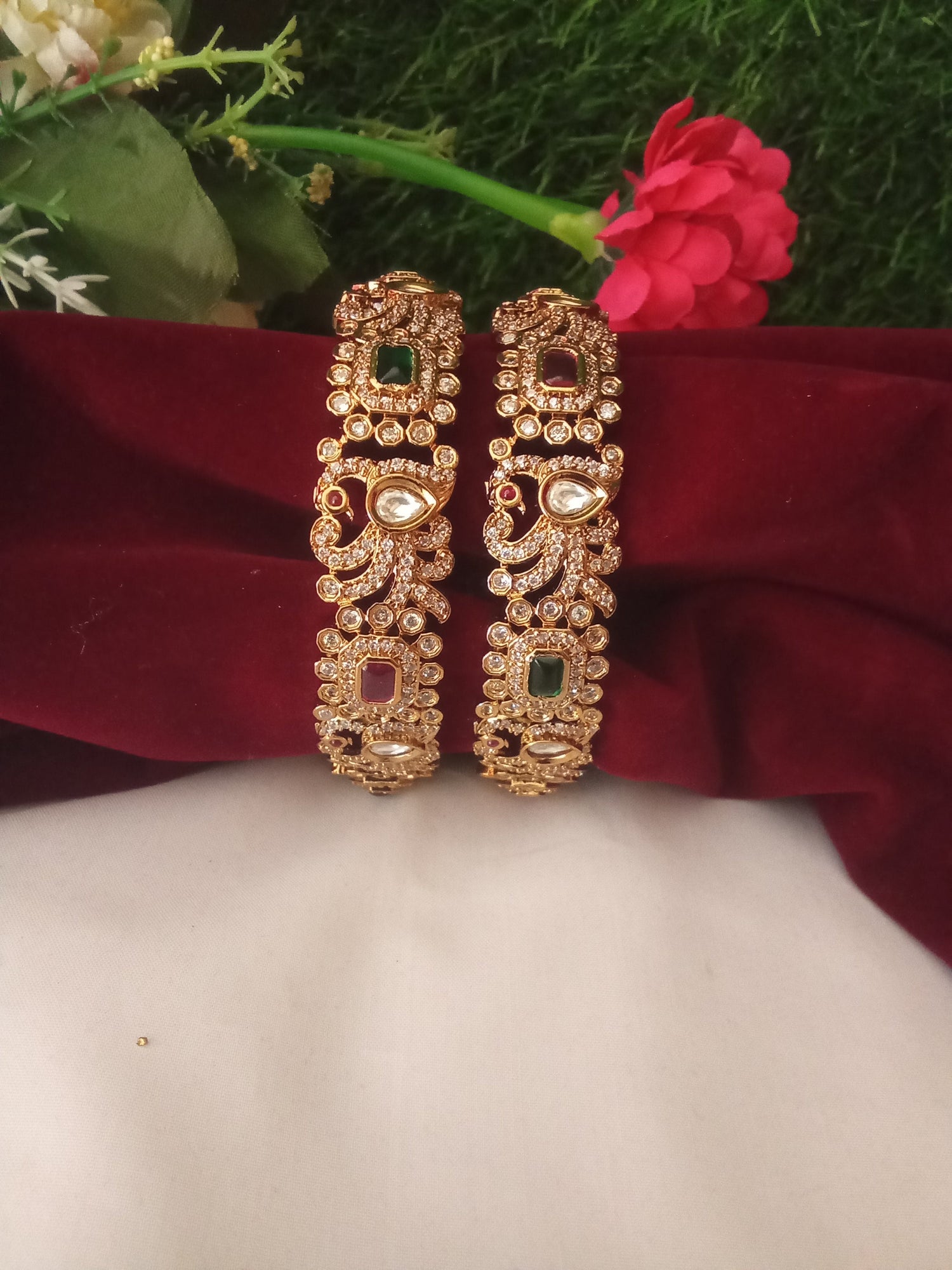 BANGLES