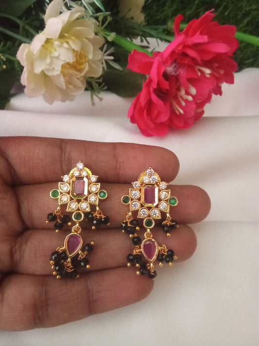 EARING-SHER235