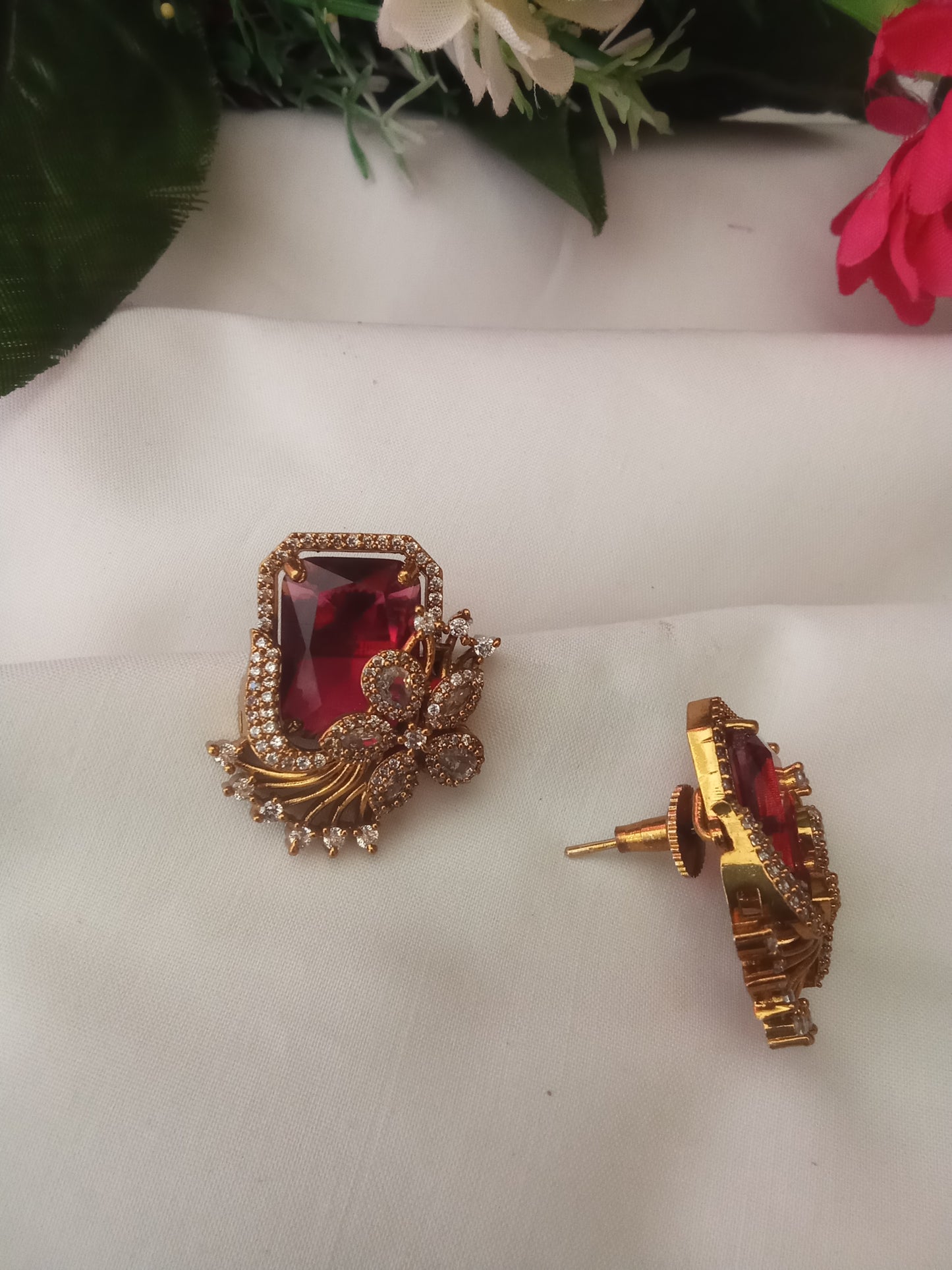 EARING-SHST81