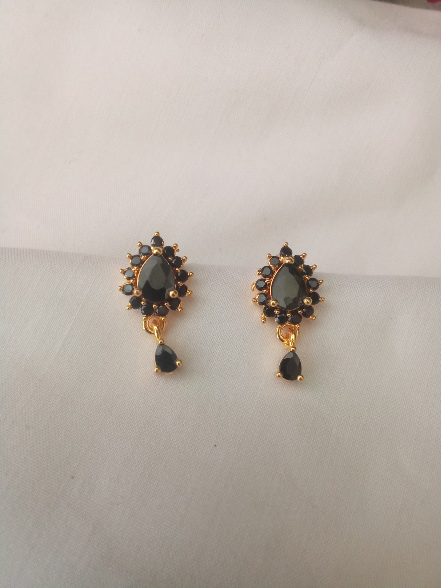 EARING-SHST73