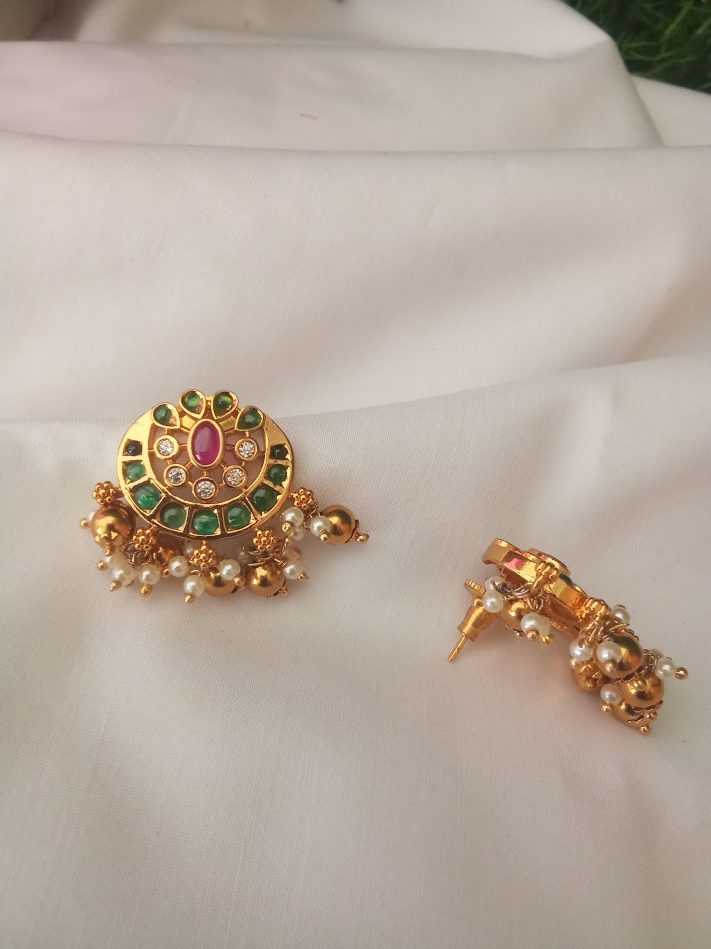 EARING-SHER156