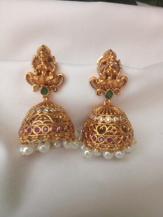 EARING-SHER17
