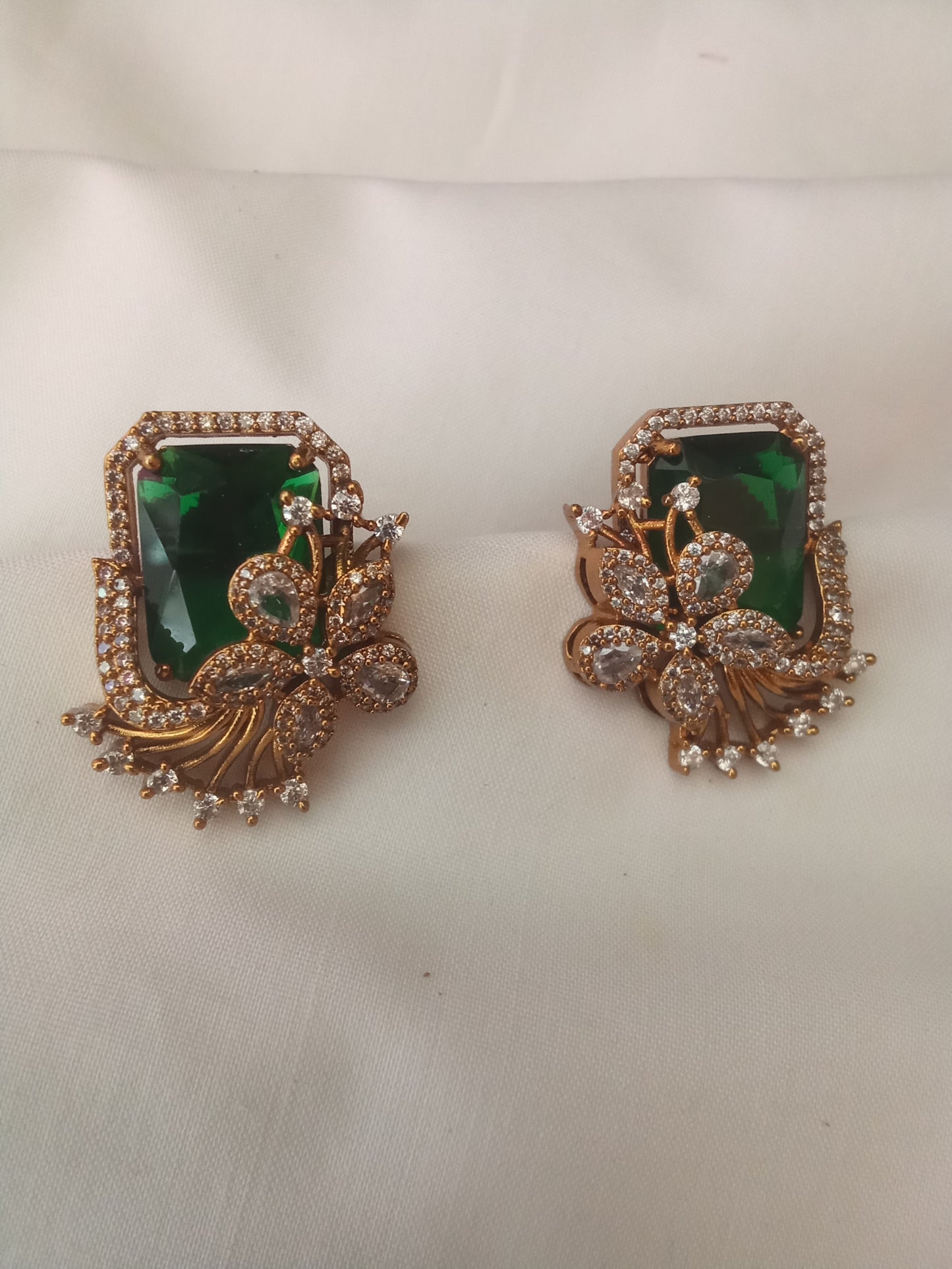 EARING-SHST80