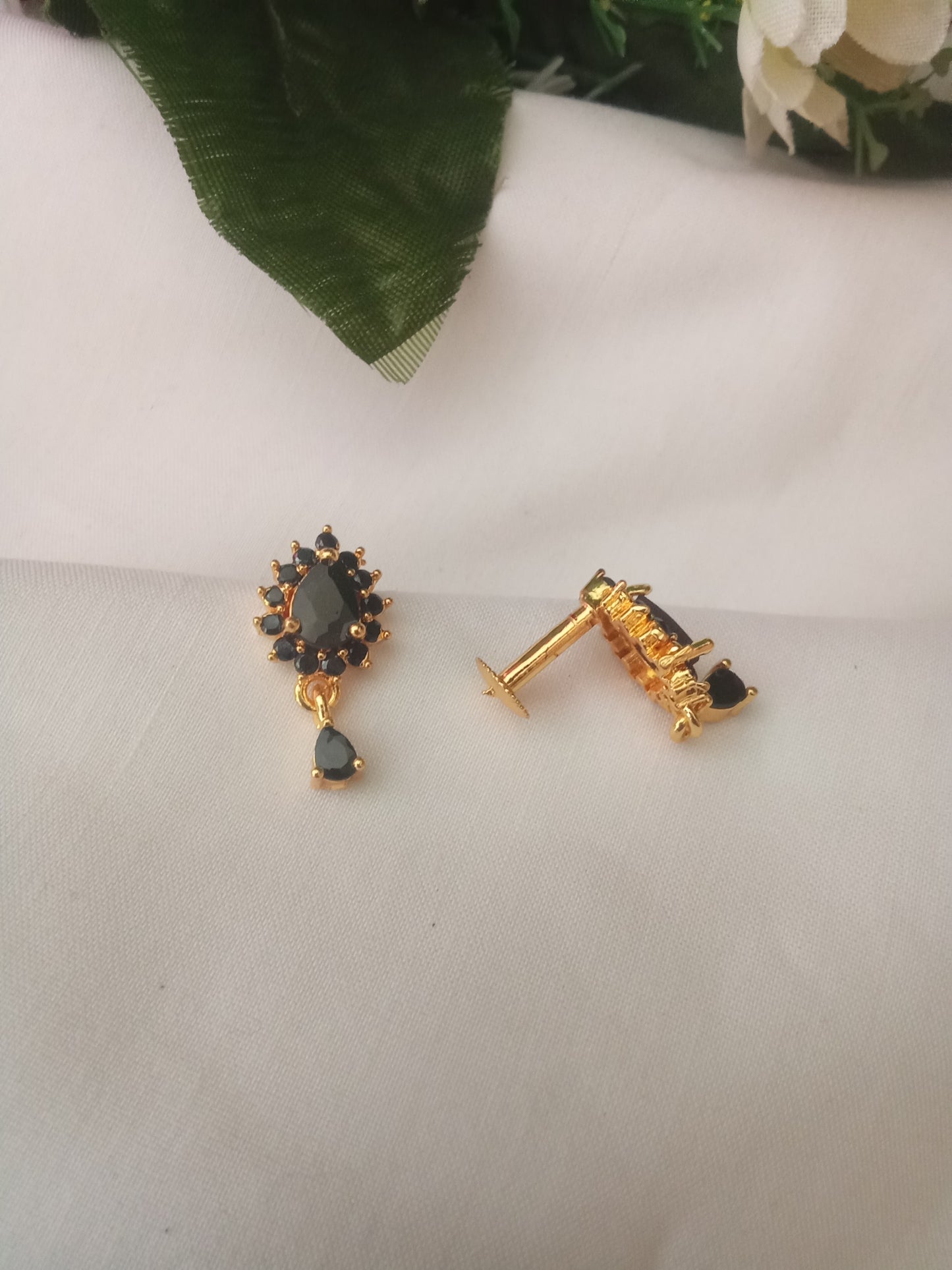 EARING-SHST73
