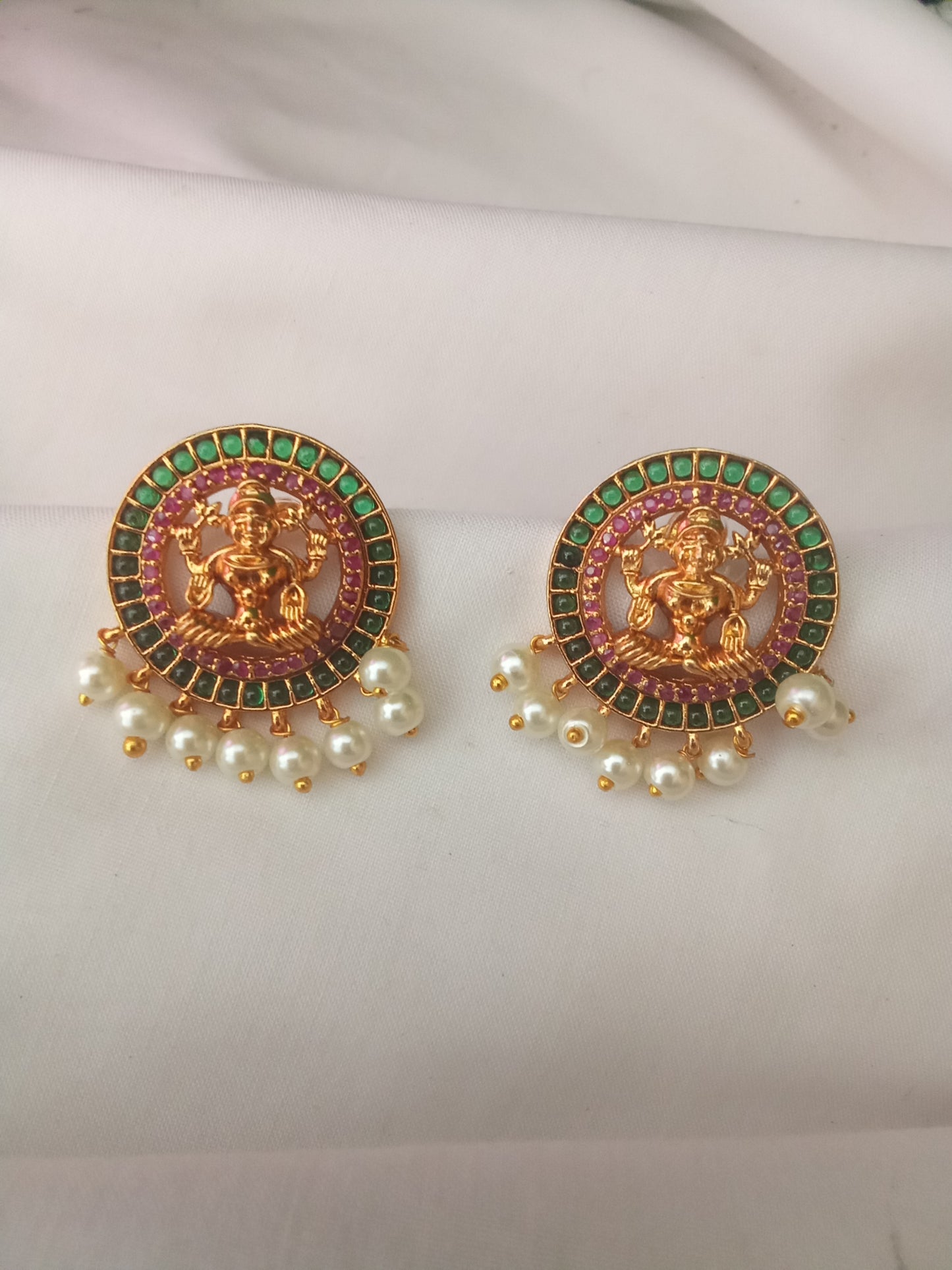 EARING-SHST21