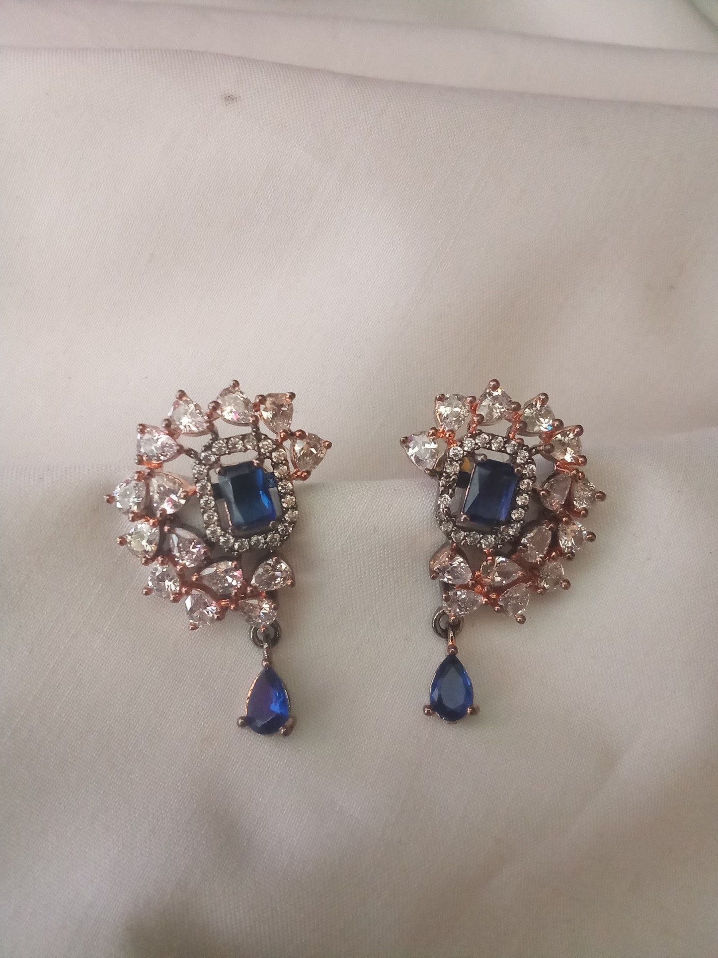 EARING-SHST107