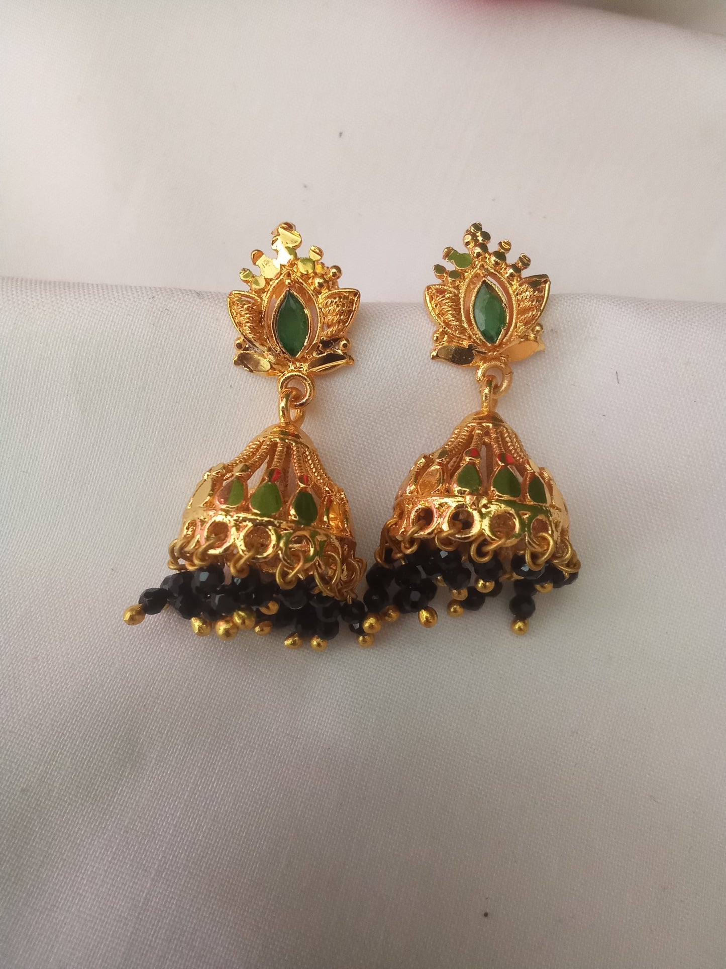 EARING-SHER100