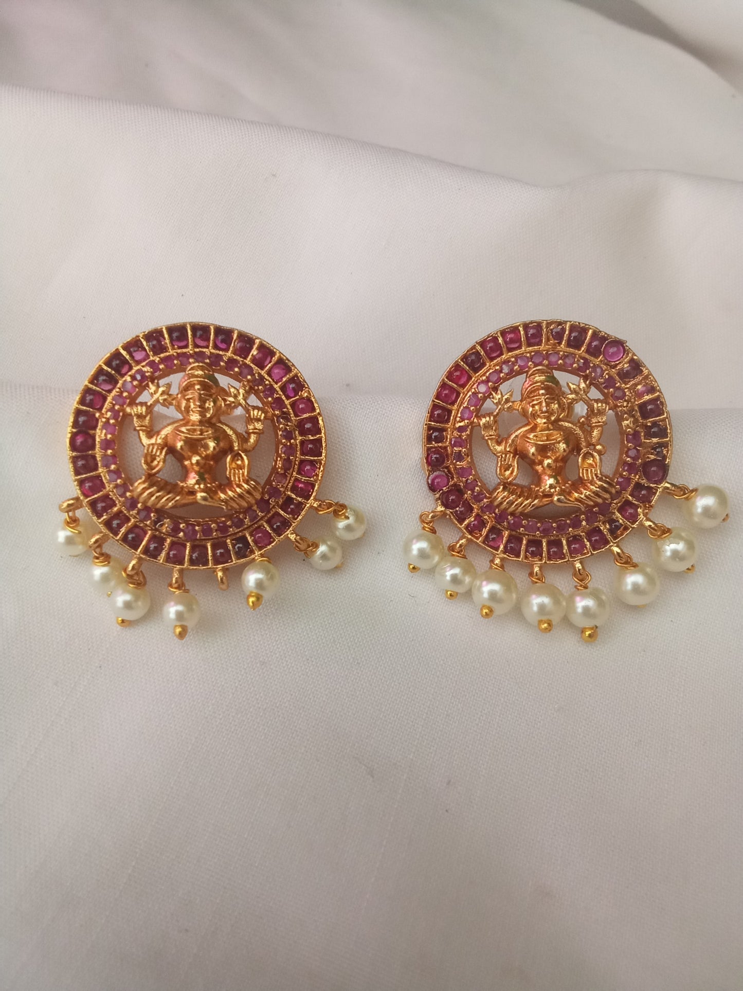 EARING-SHST23