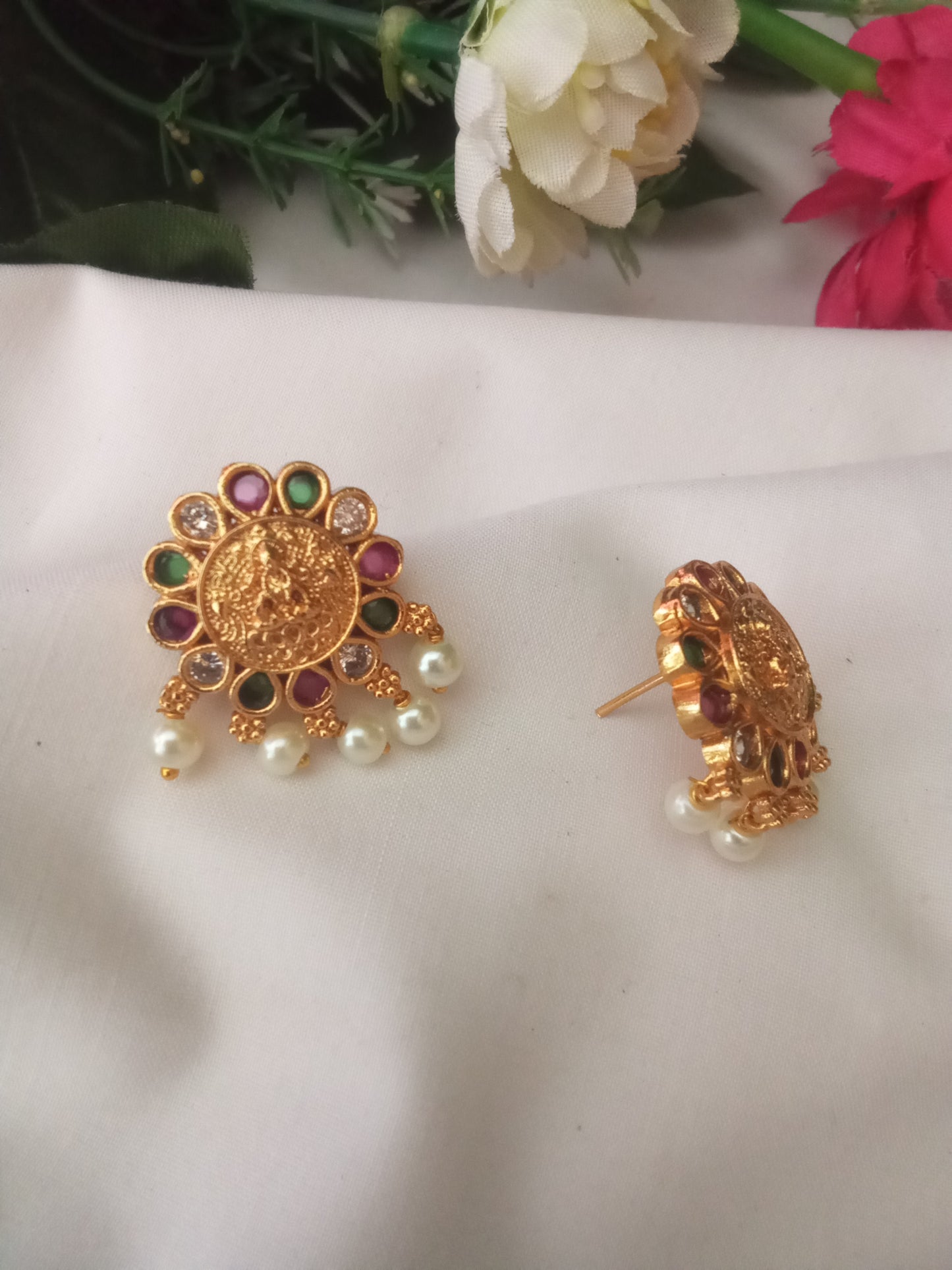 EARING-SHST11