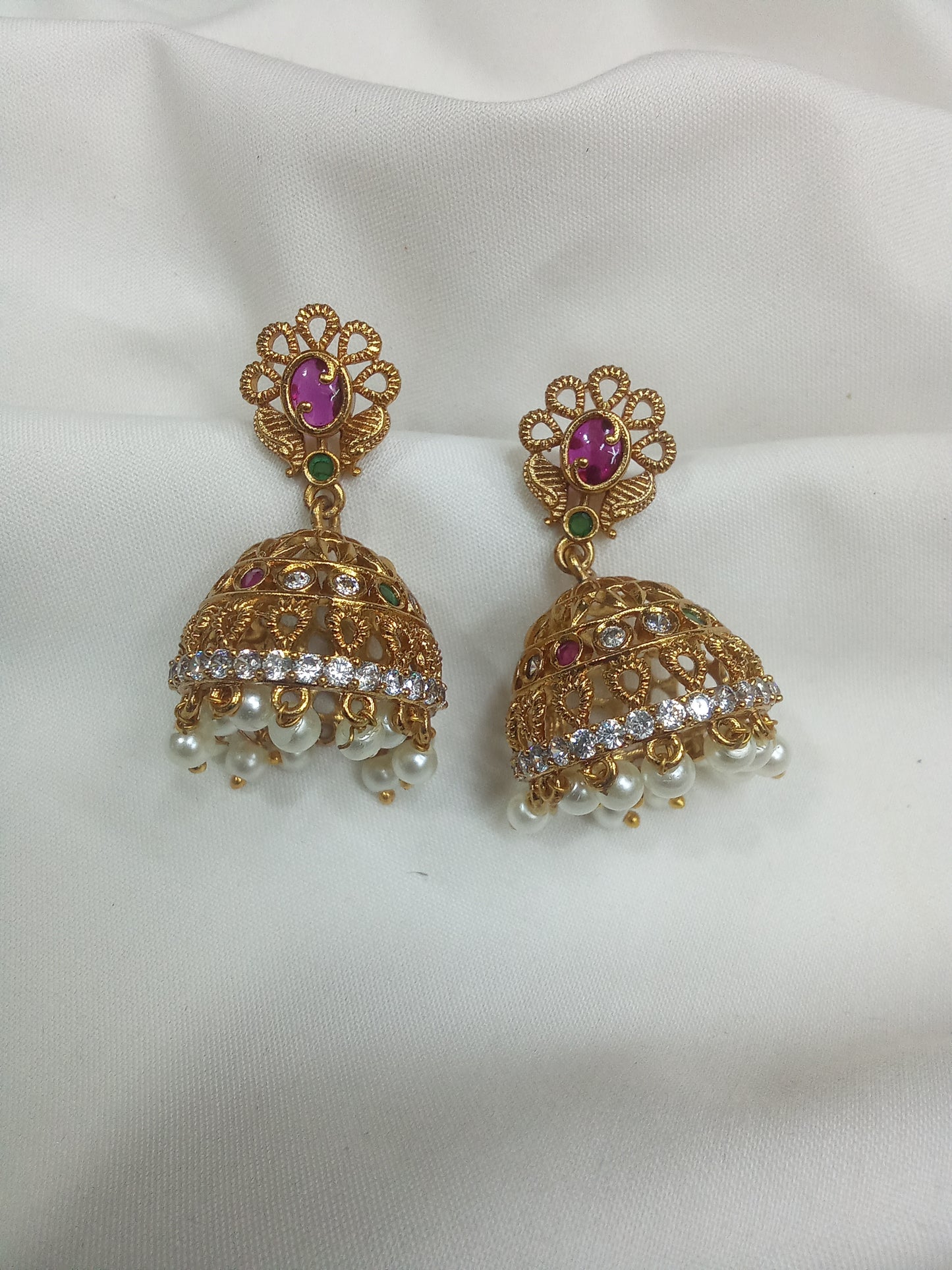 EARING-SHER05