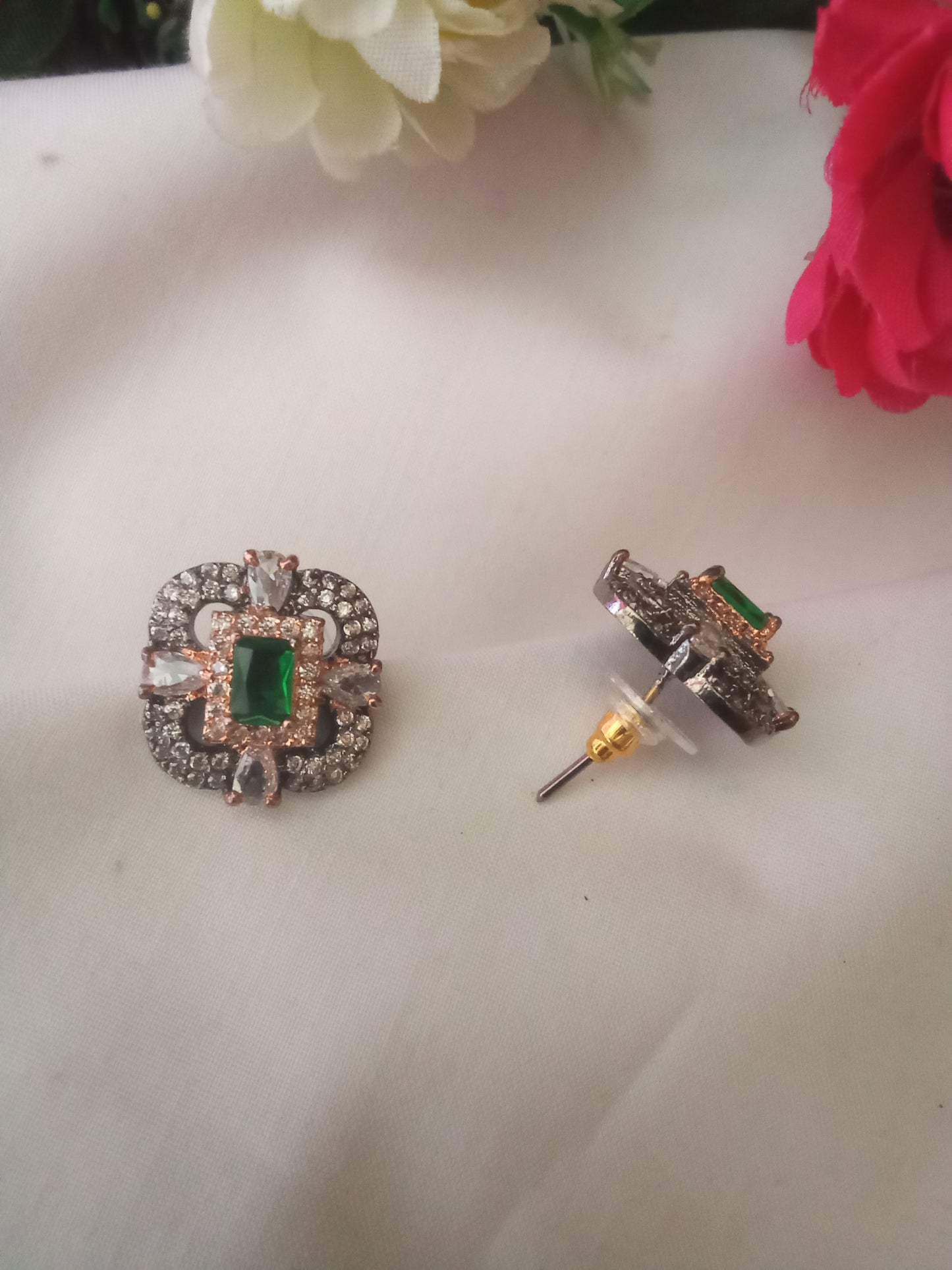 EARING-SHST110