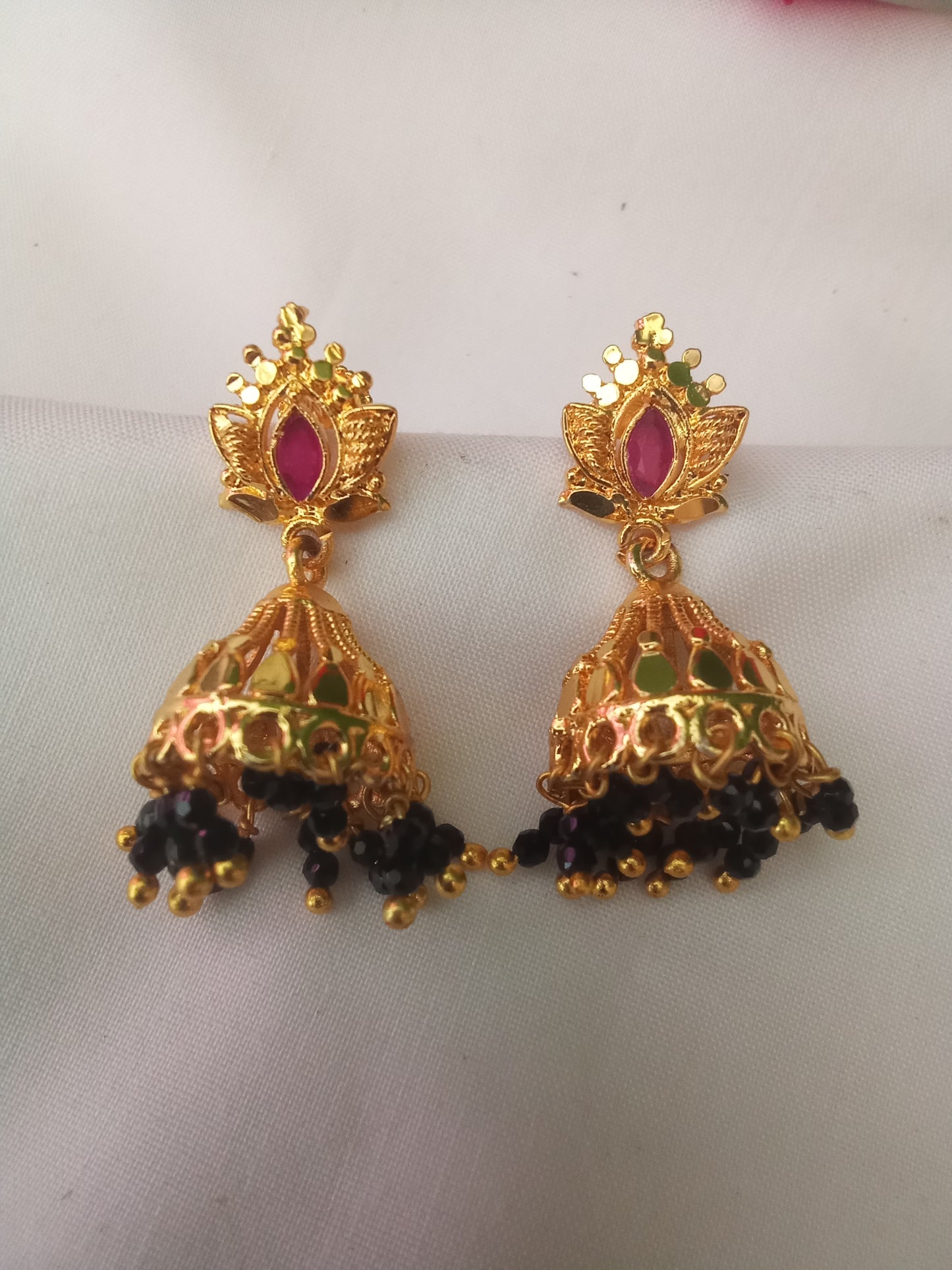 EARING-SHER99