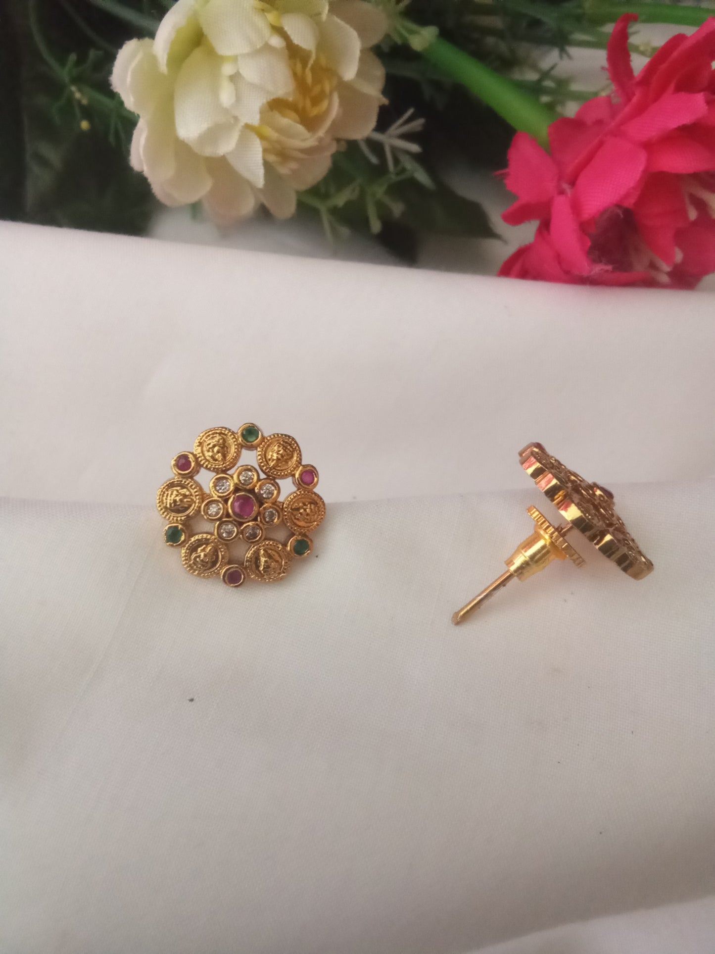 EARING-SHST13