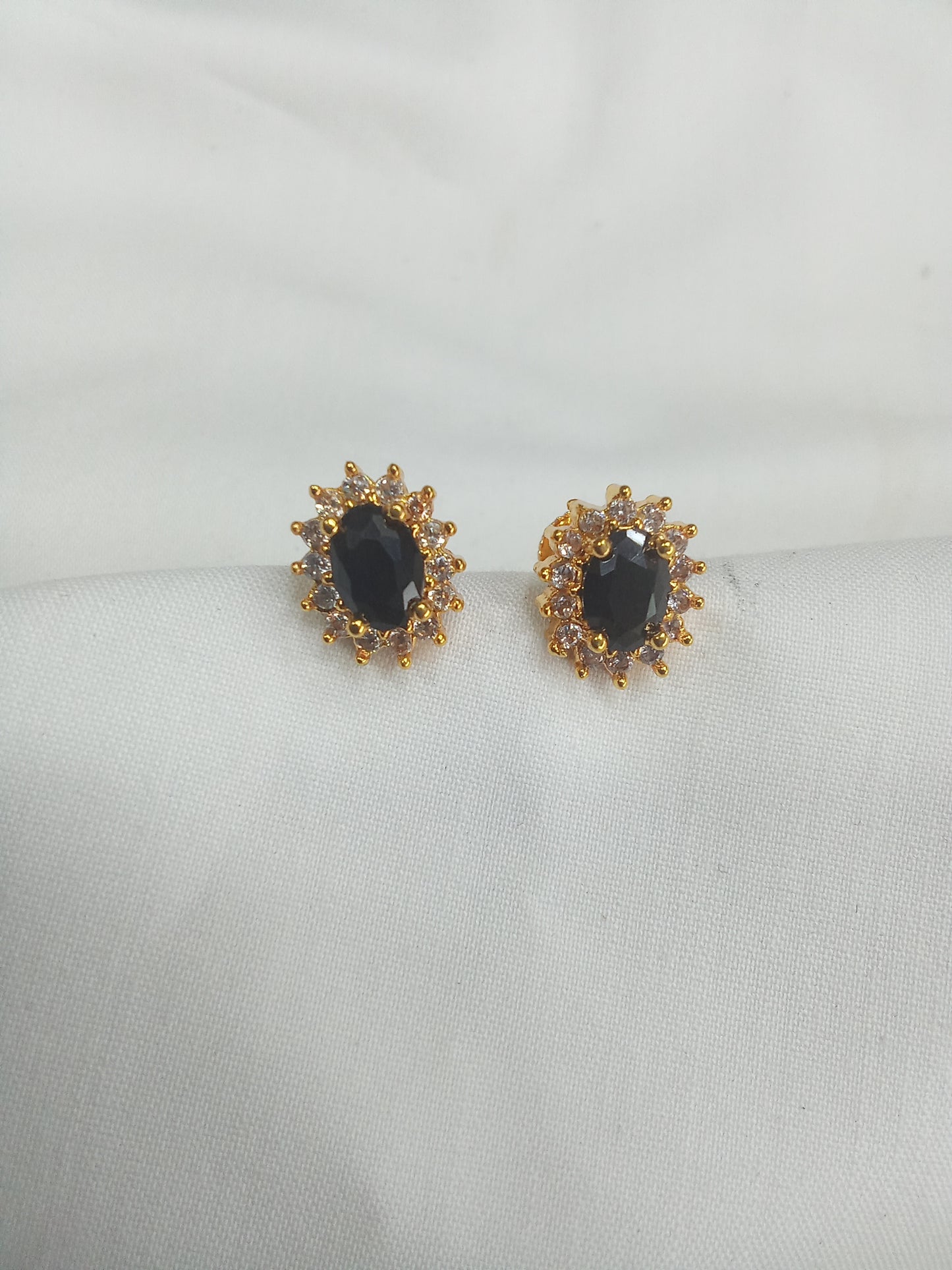 EARING-SHST28
