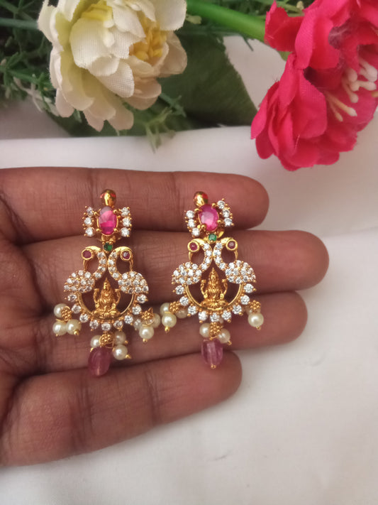 EARING-SHER272