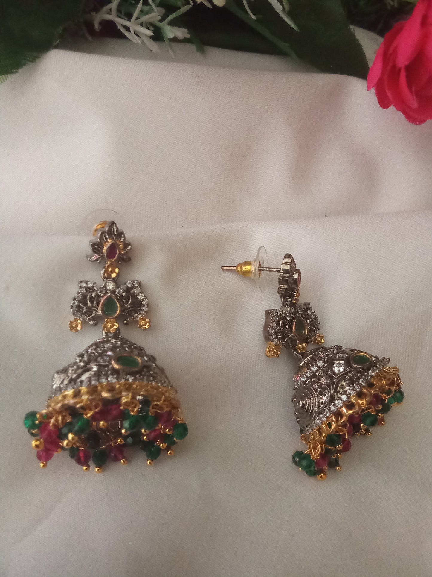 EARING-SHER258