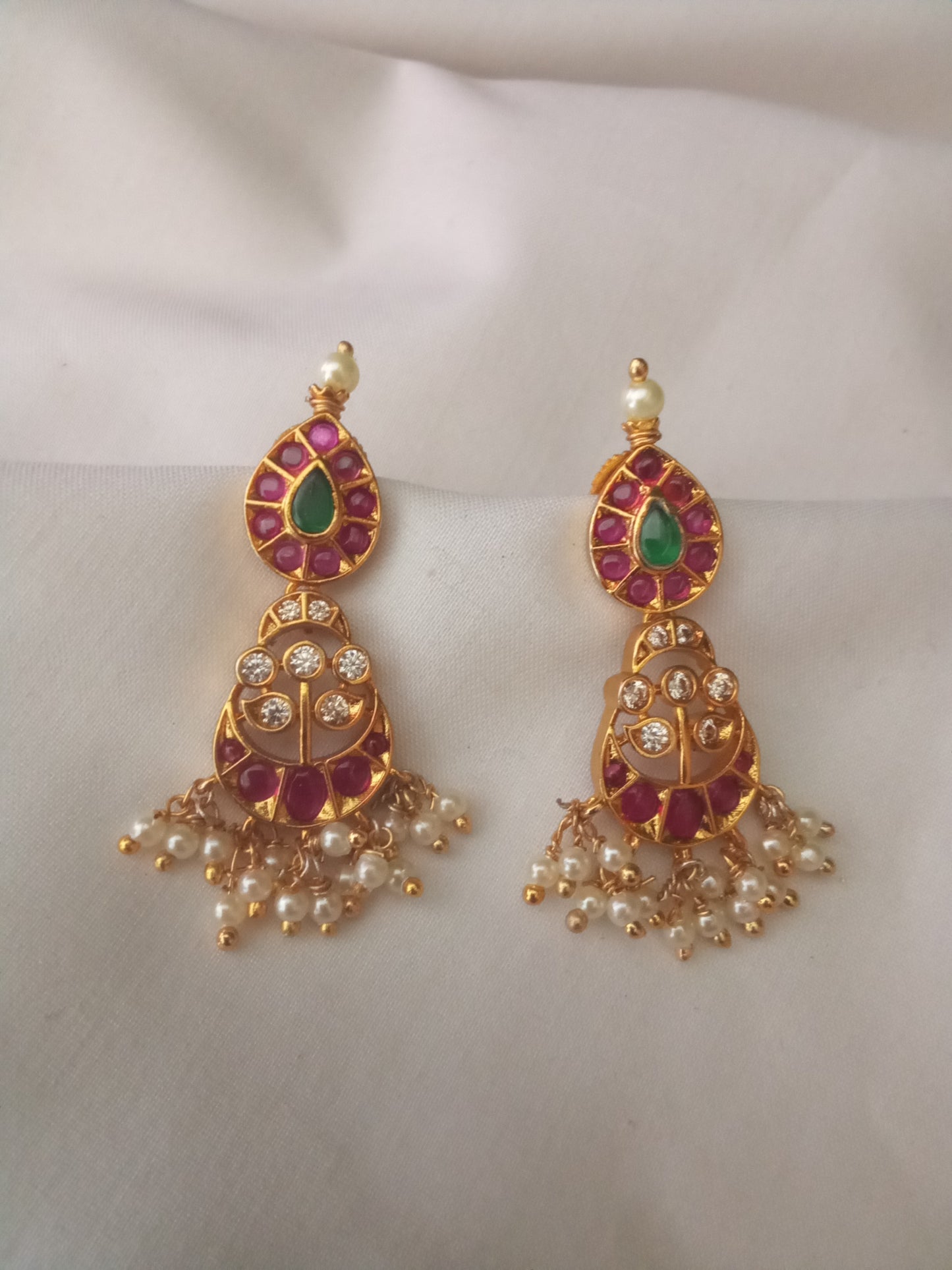 EARING-SHER221